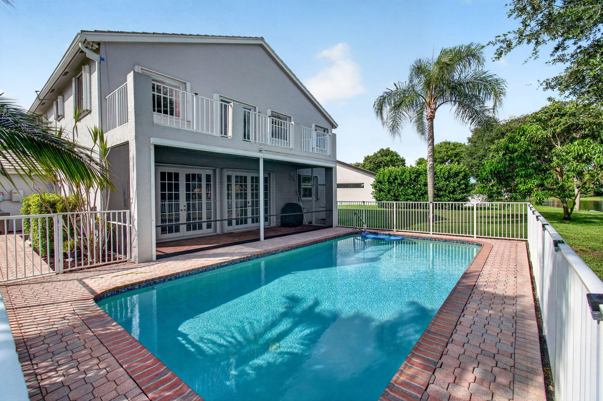 LAKE CHARLESTON - Residential