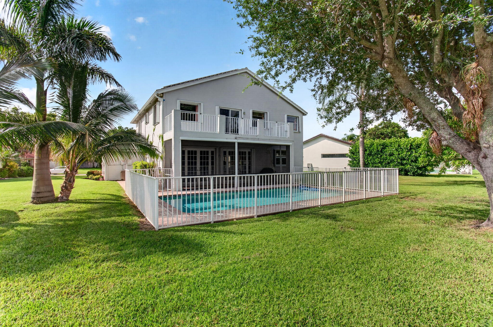 LAKE CHARLESTON - Residential
