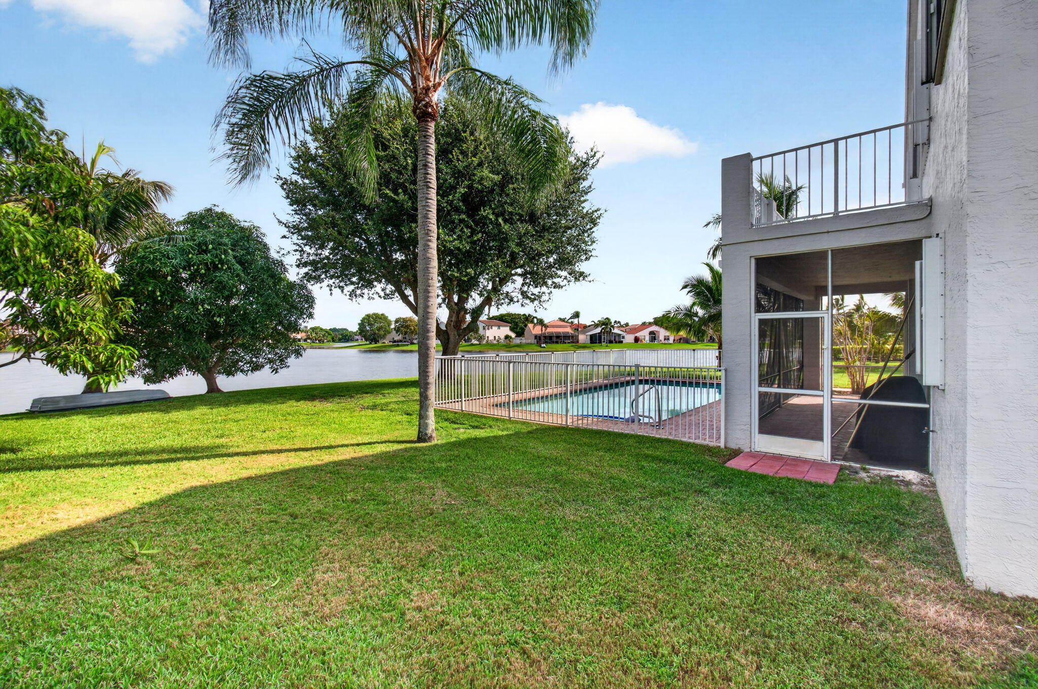 LAKE CHARLESTON - Residential