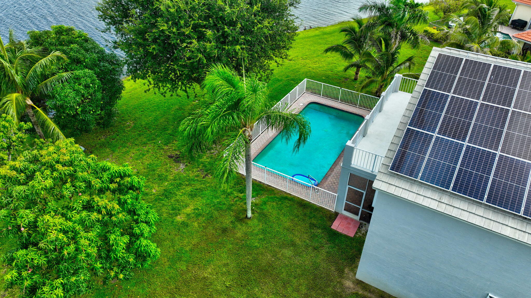 LAKE CHARLESTON - Residential