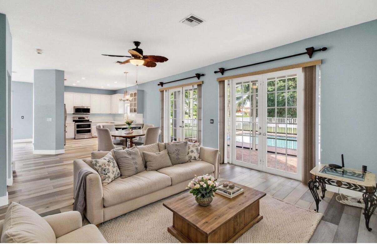 LAKE CHARLESTON - Residential