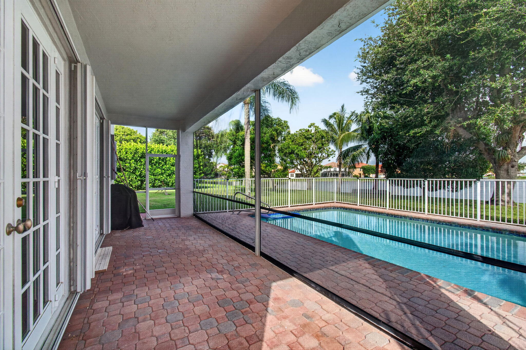 LAKE CHARLESTON - Residential