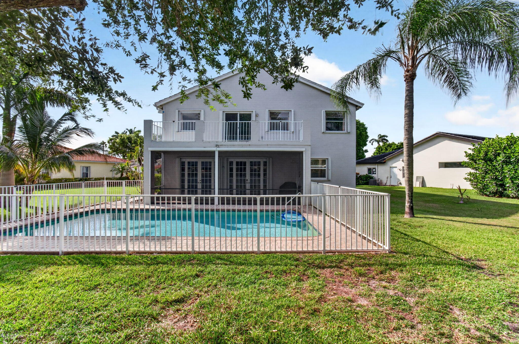 LAKE CHARLESTON - Residential