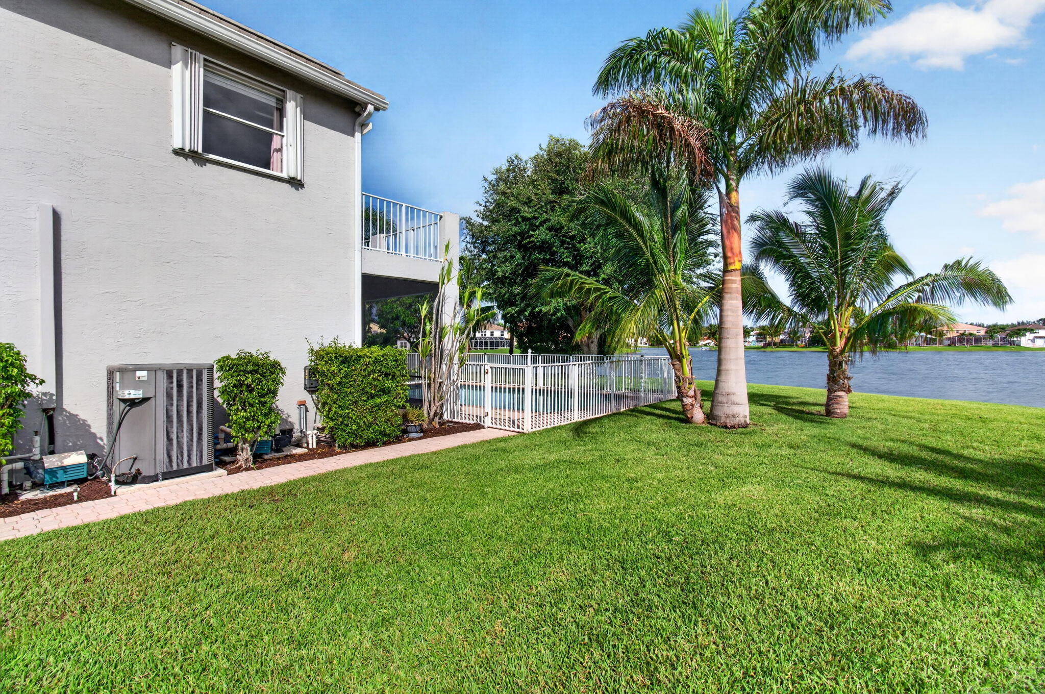 LAKE CHARLESTON - Residential