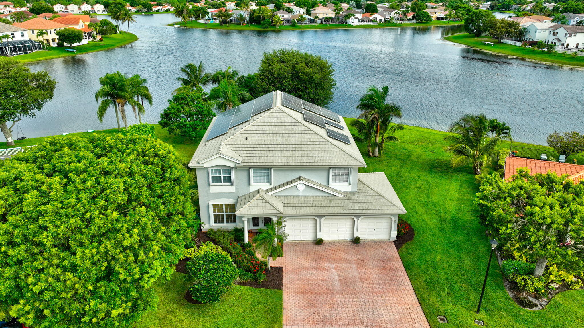 LAKE CHARLESTON - Residential