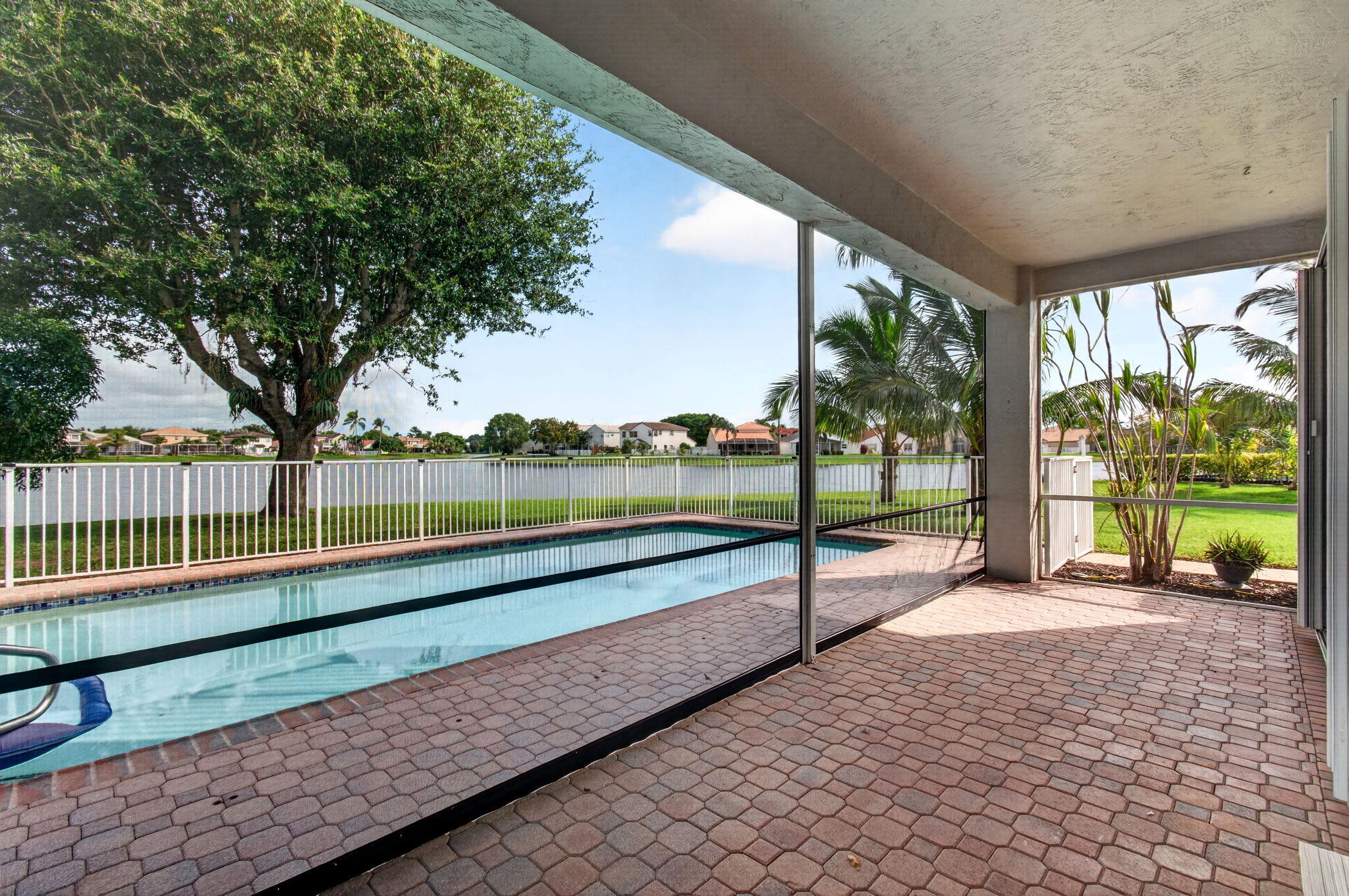 LAKE CHARLESTON - Residential