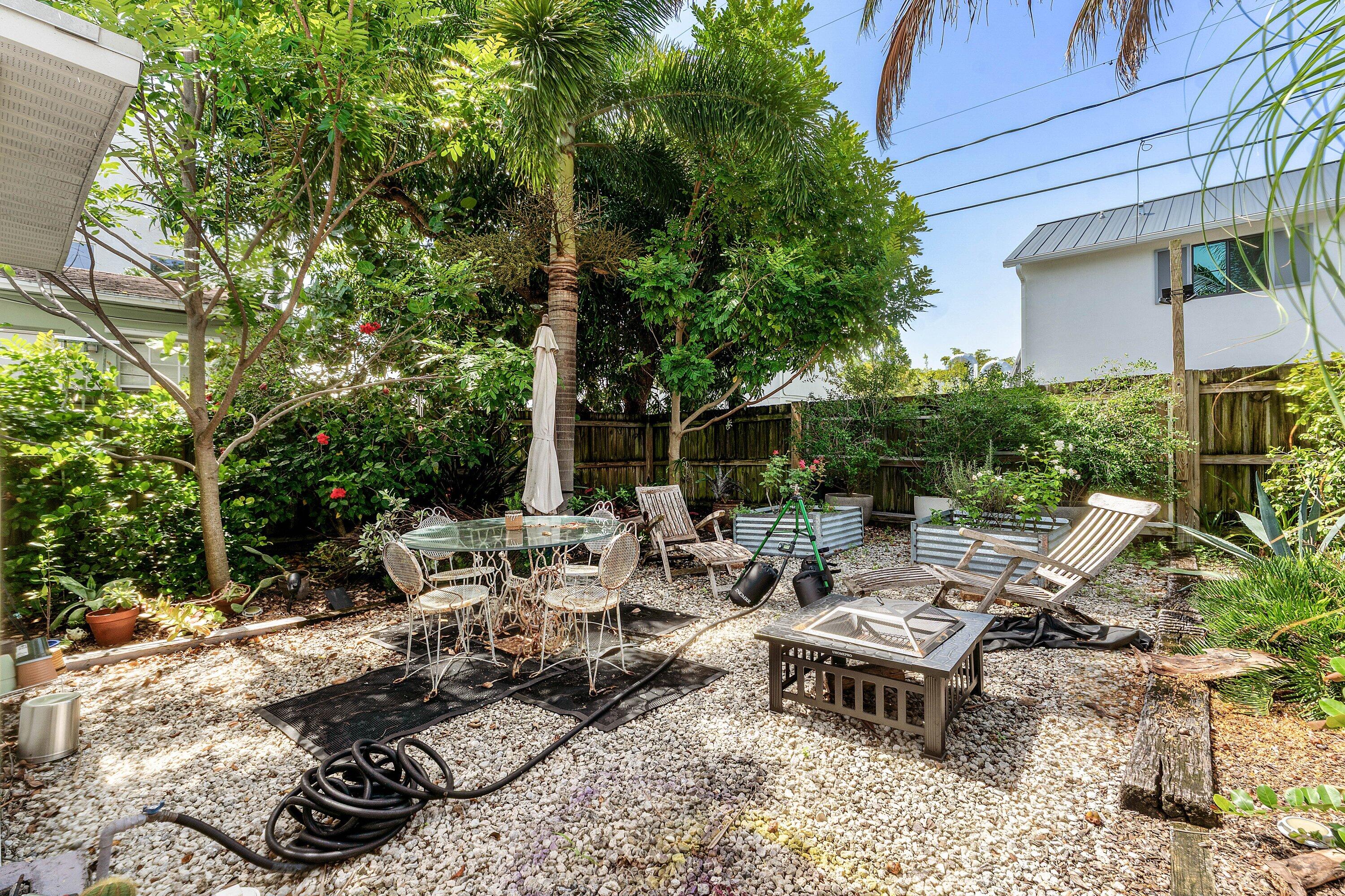 LAKE WORTH TOWN OF - Residential