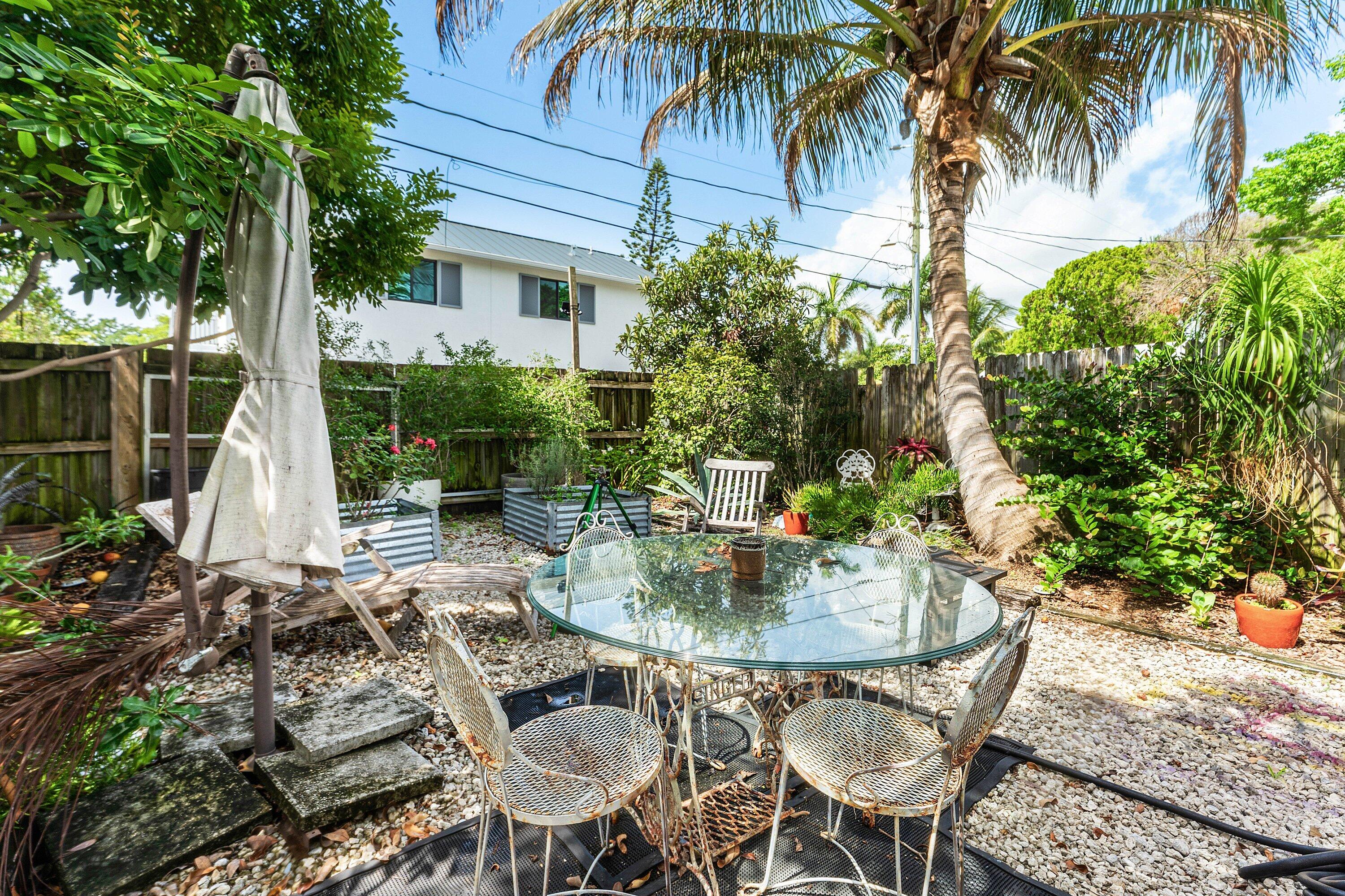 LAKE WORTH TOWN OF - Residential