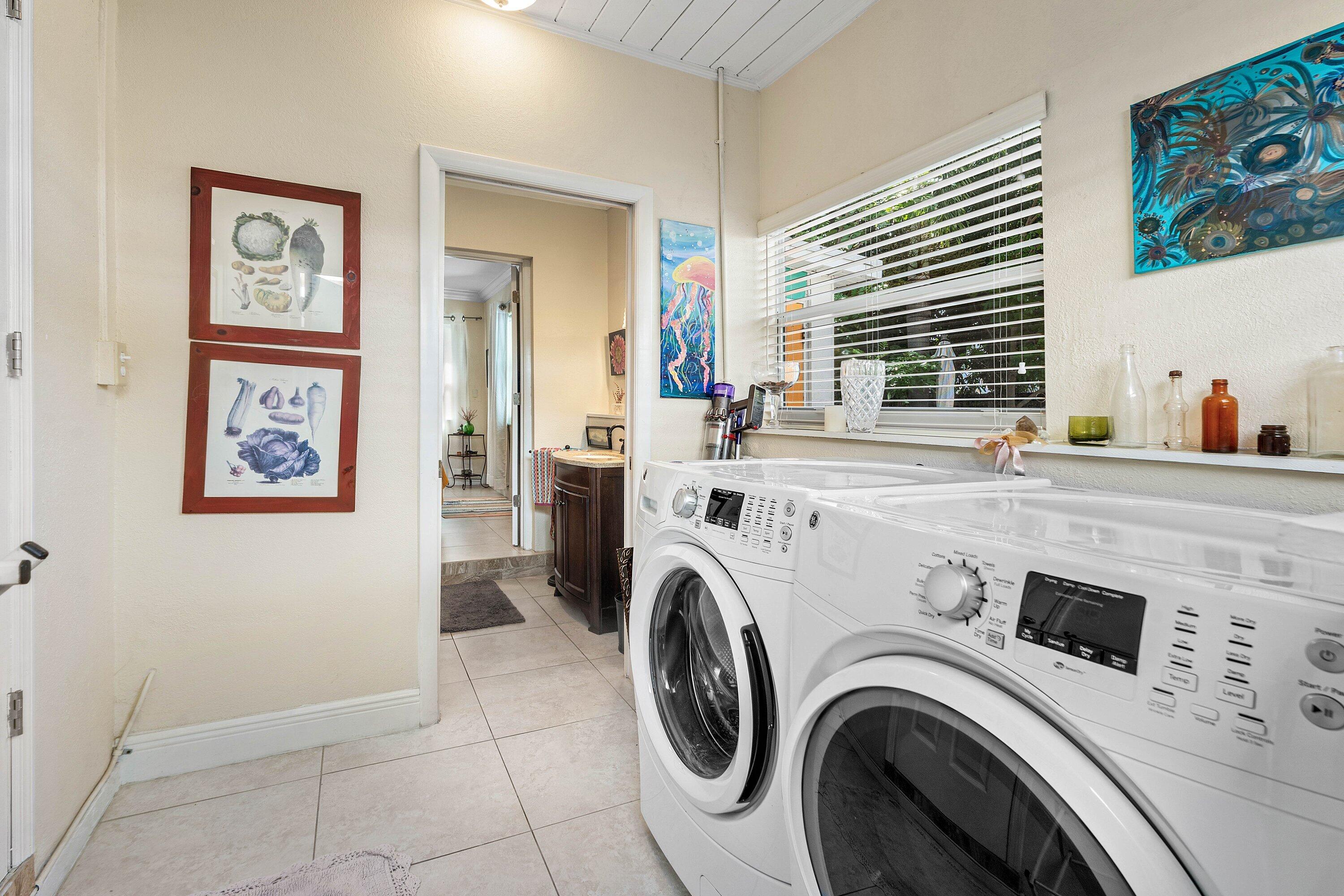 LAKE WORTH TOWN OF - Residential