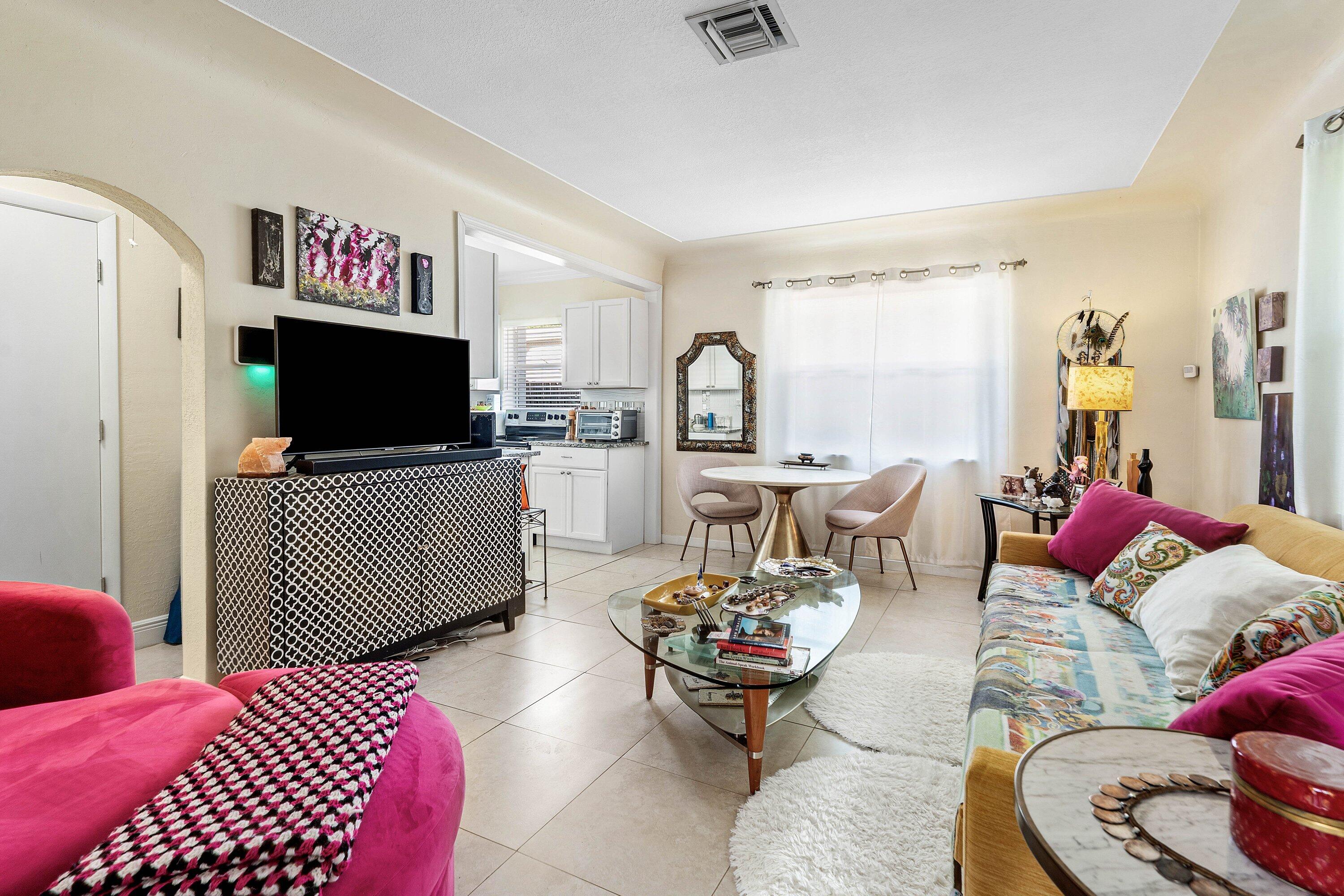 LAKE WORTH TOWN OF - Residential