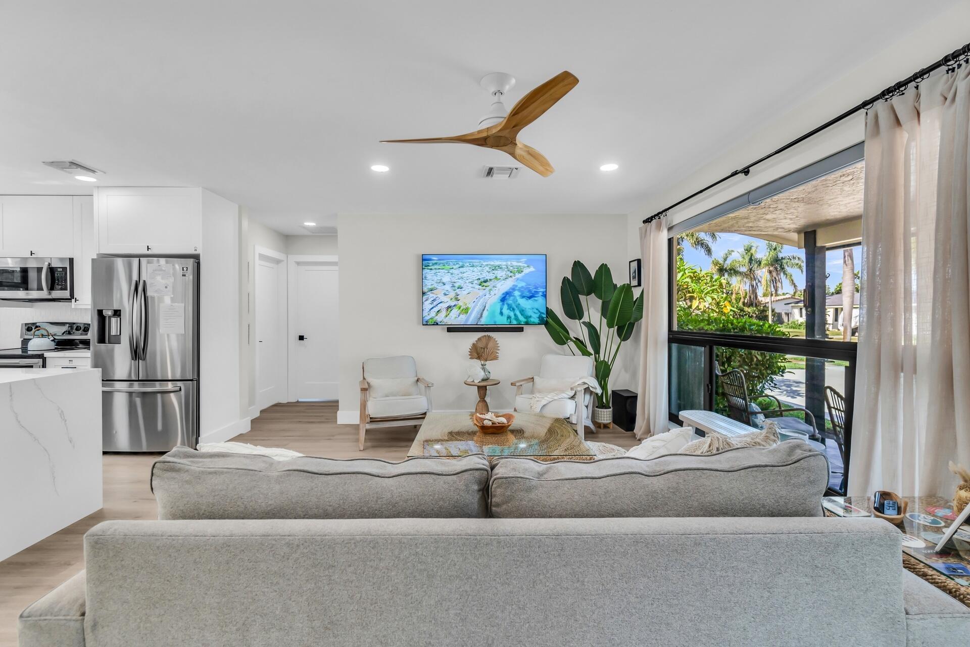 CORAL MANOR THIRD ADD - Residential