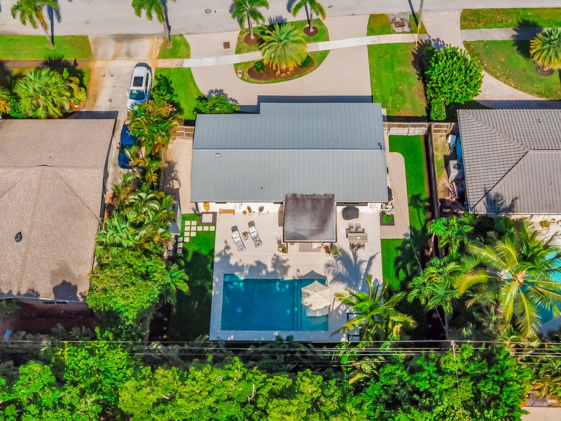 CORAL MANOR THIRD ADD - Residential