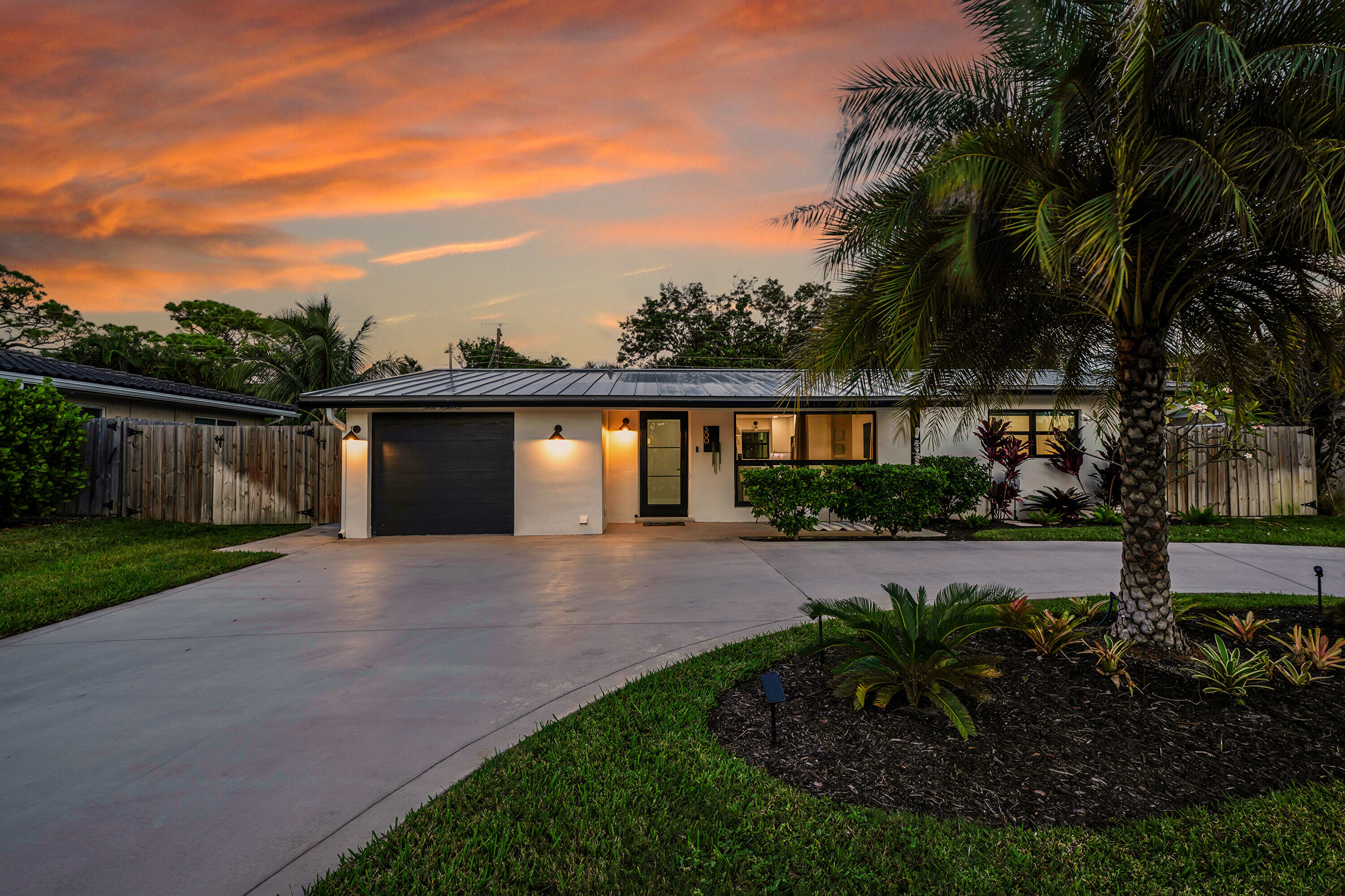 CORAL MANOR THIRD ADD - Residential