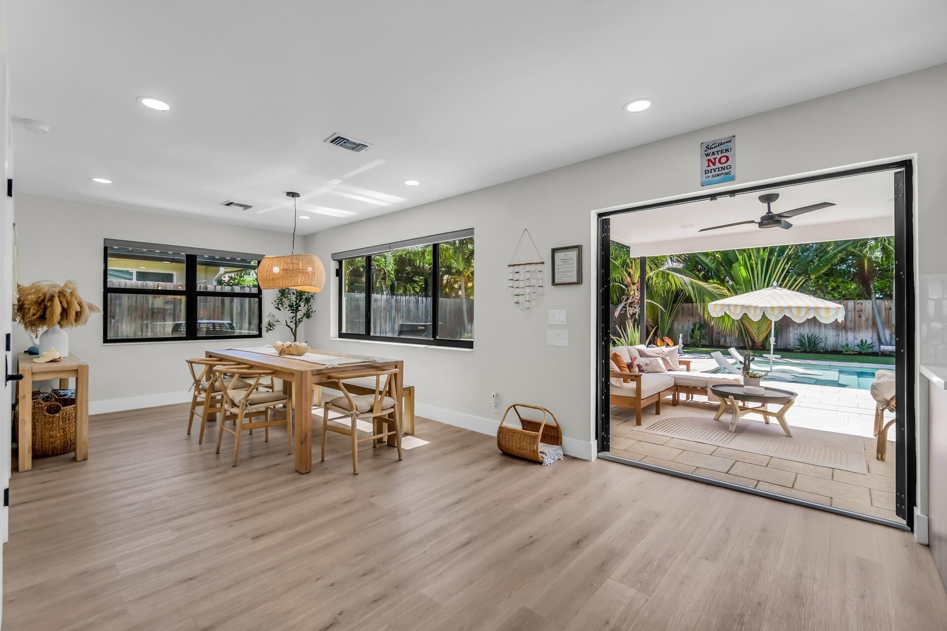 CORAL MANOR THIRD ADD - Residential