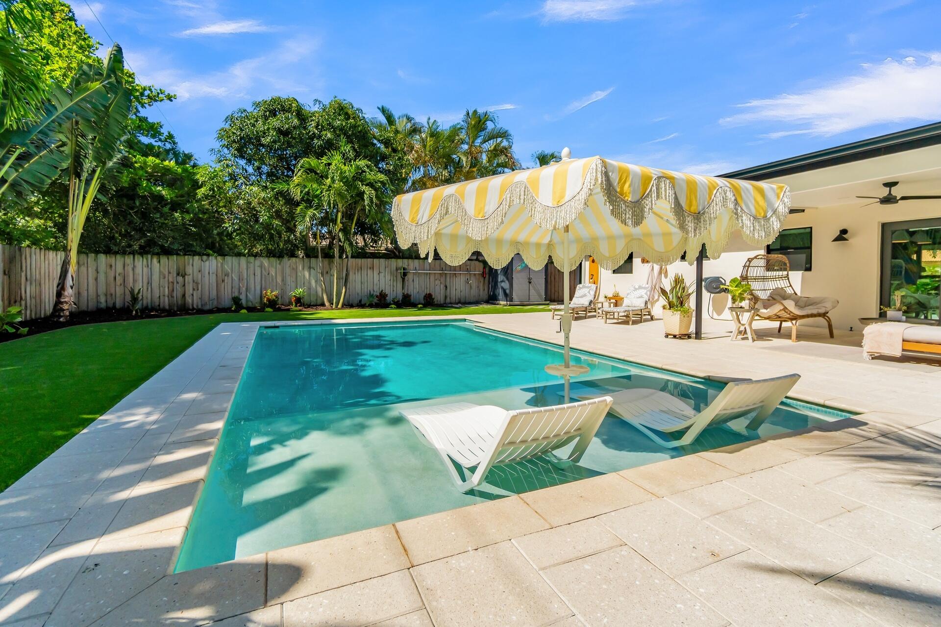 CORAL MANOR THIRD ADD - Residential