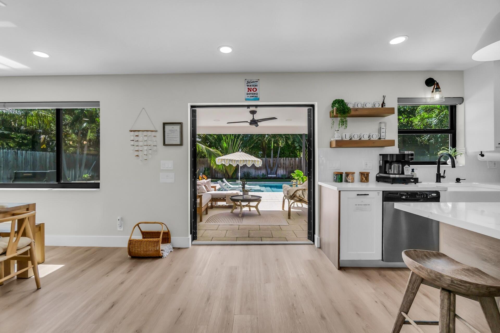 CORAL MANOR THIRD ADD - Residential