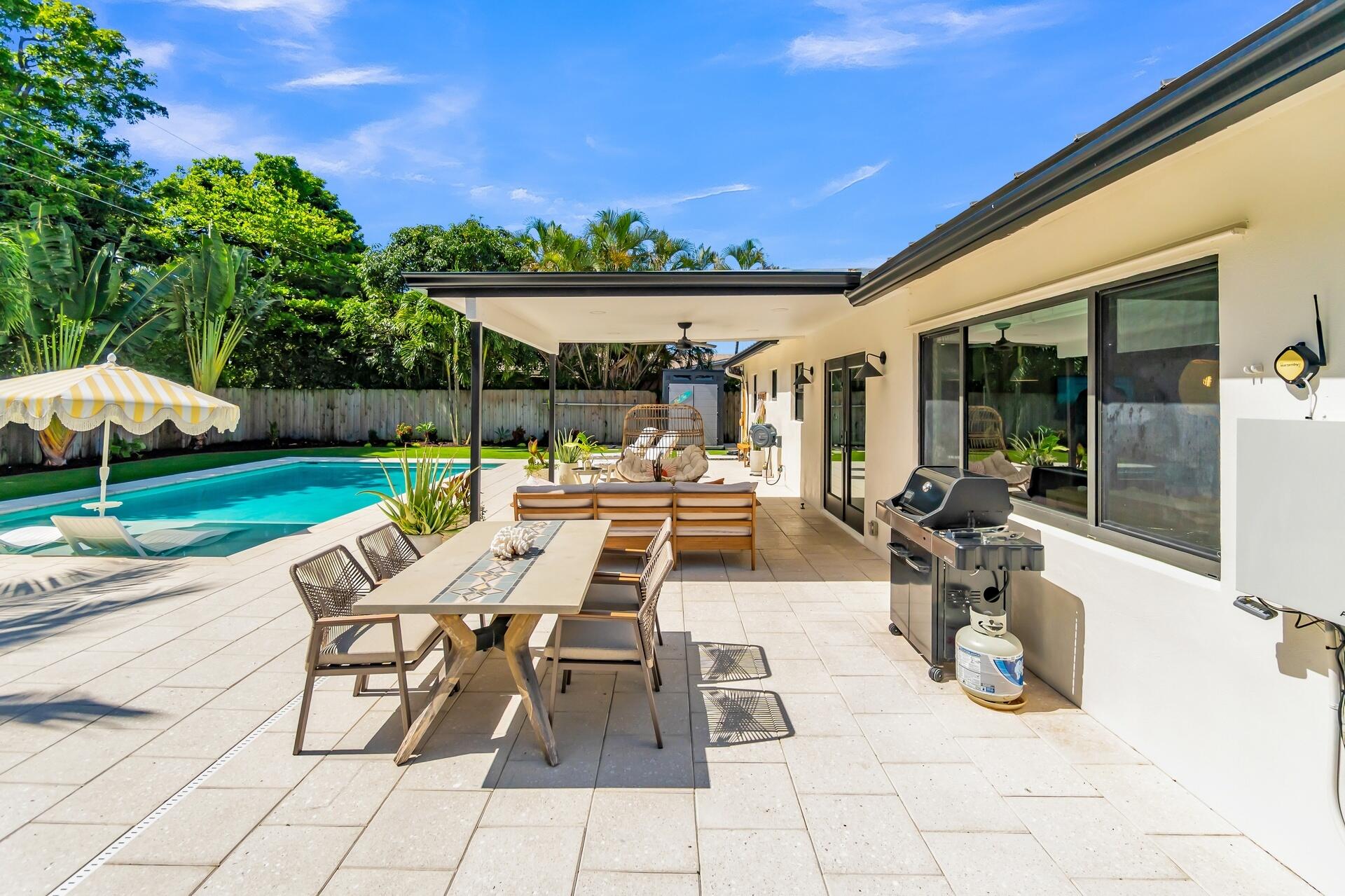 CORAL MANOR THIRD ADD - Residential