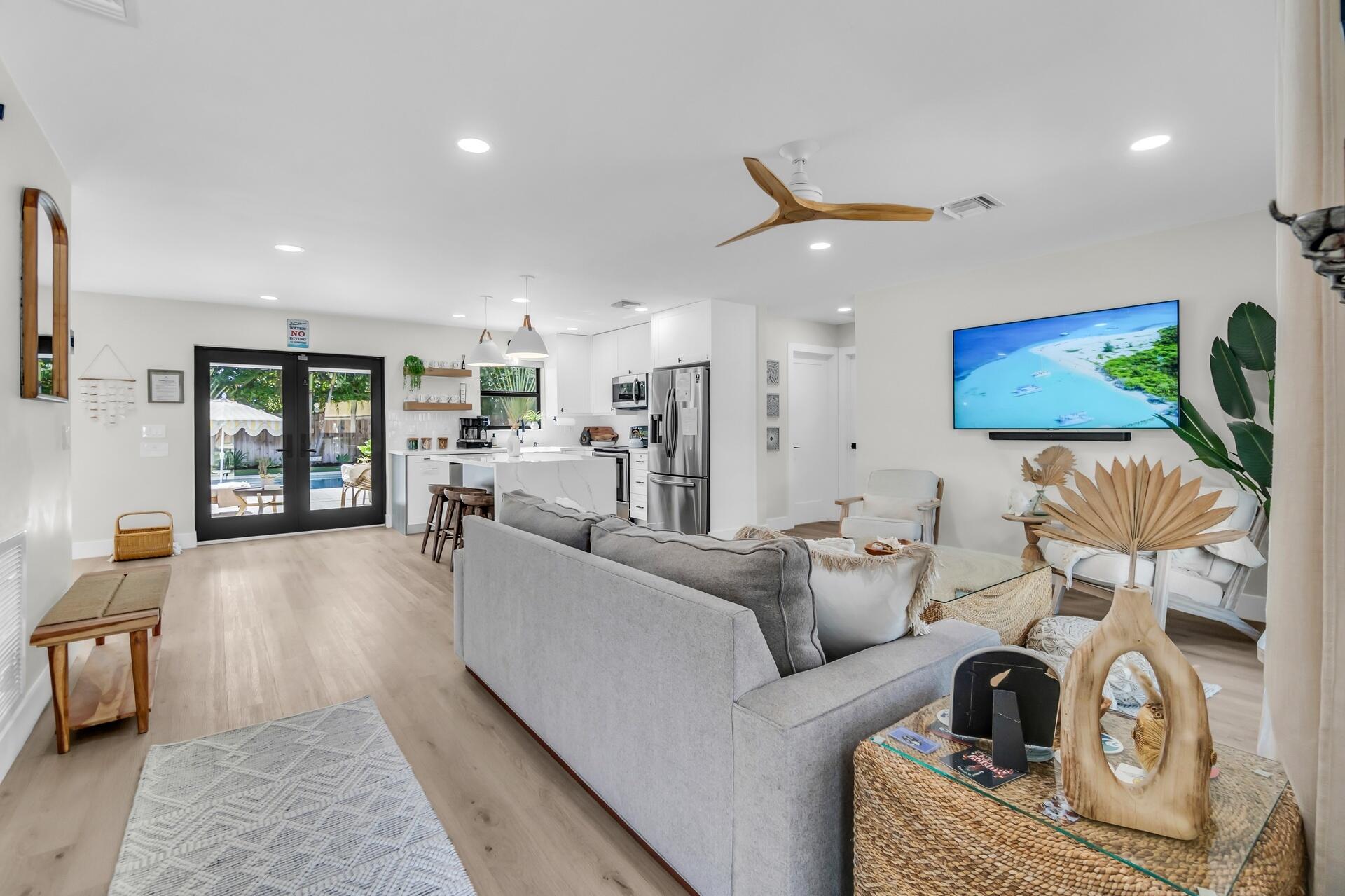 CORAL MANOR THIRD ADD - Residential