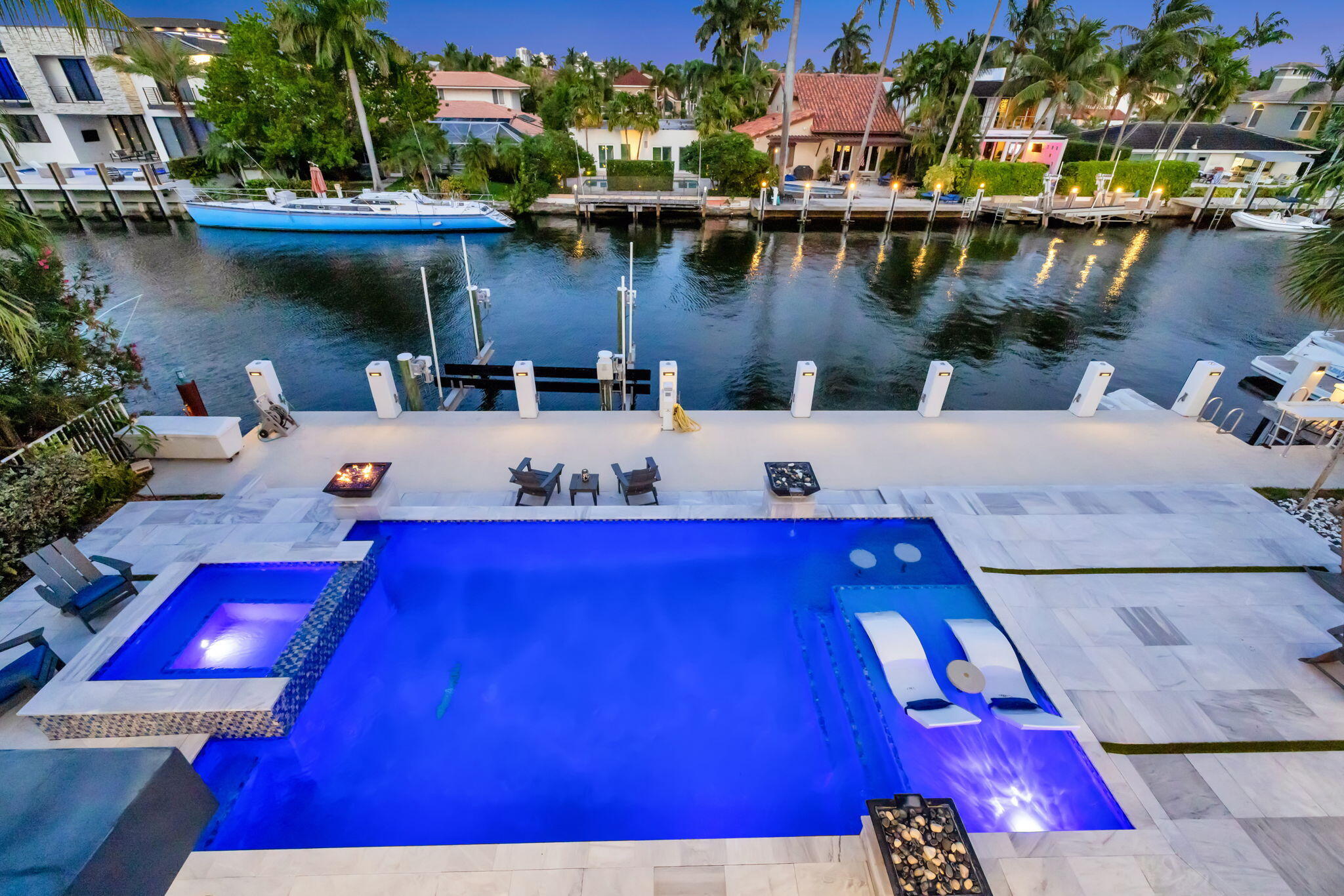 CAPRI OF VENICE - Residential