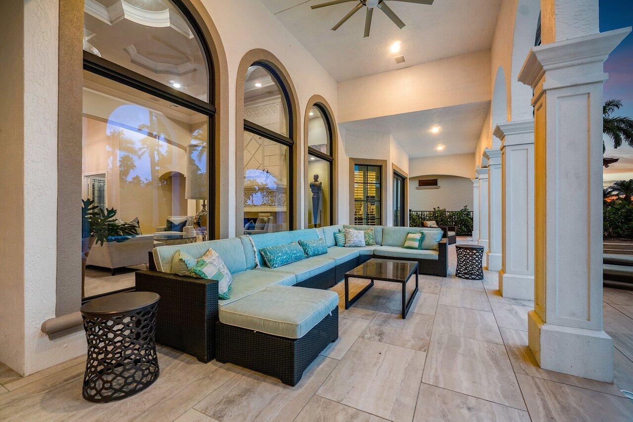 ROYAL PALM YACHT & COUNTRY CLUB - Residential