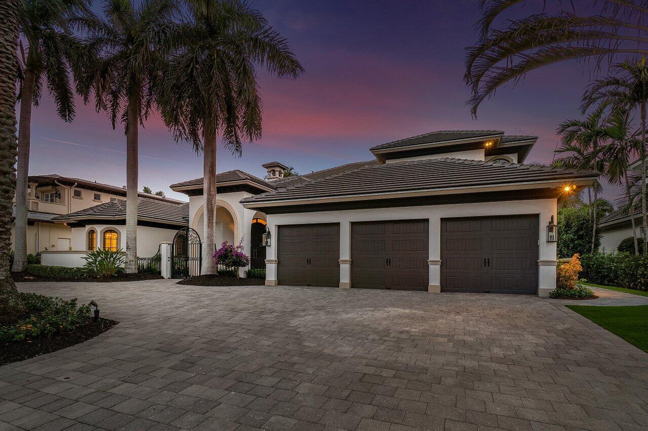 ROYAL PALM YACHT & COUNTRY CLUB - Residential