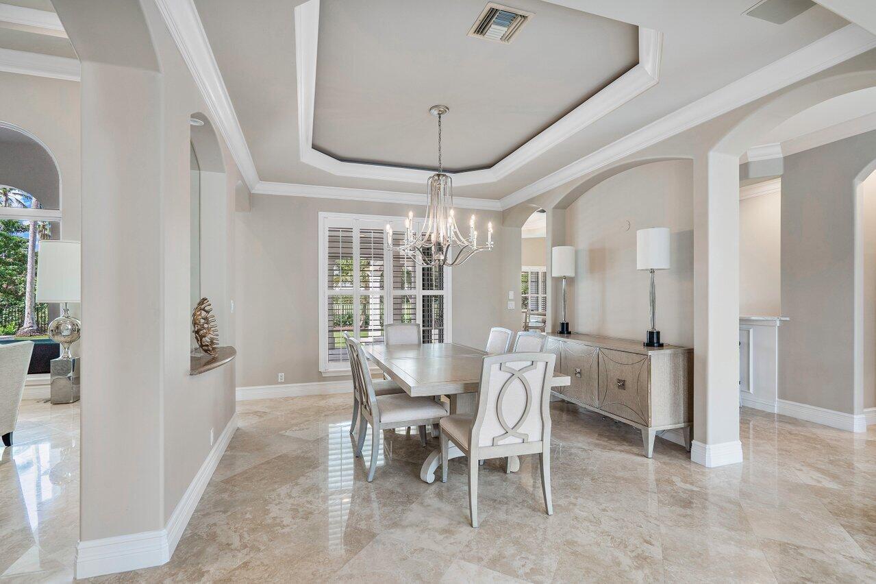 ROYAL PALM YACHT & COUNTRY CLUB - Residential