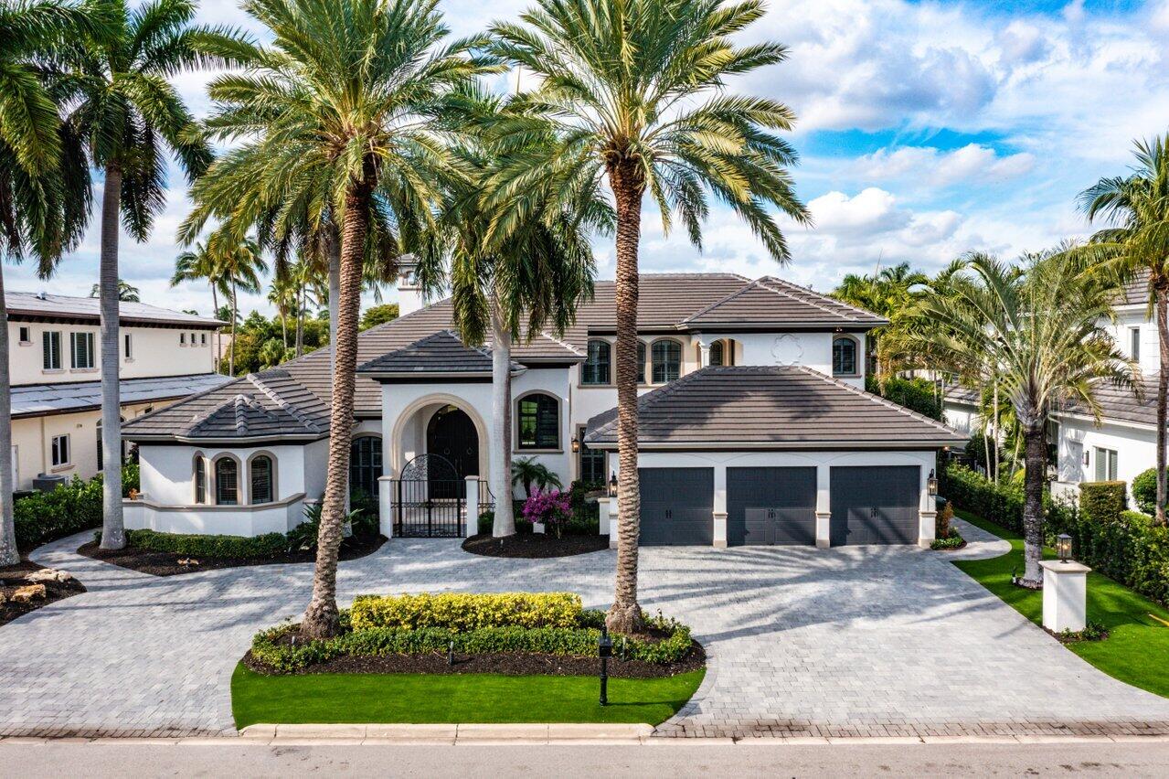 ROYAL PALM YACHT & COUNTRY CLUB - Residential