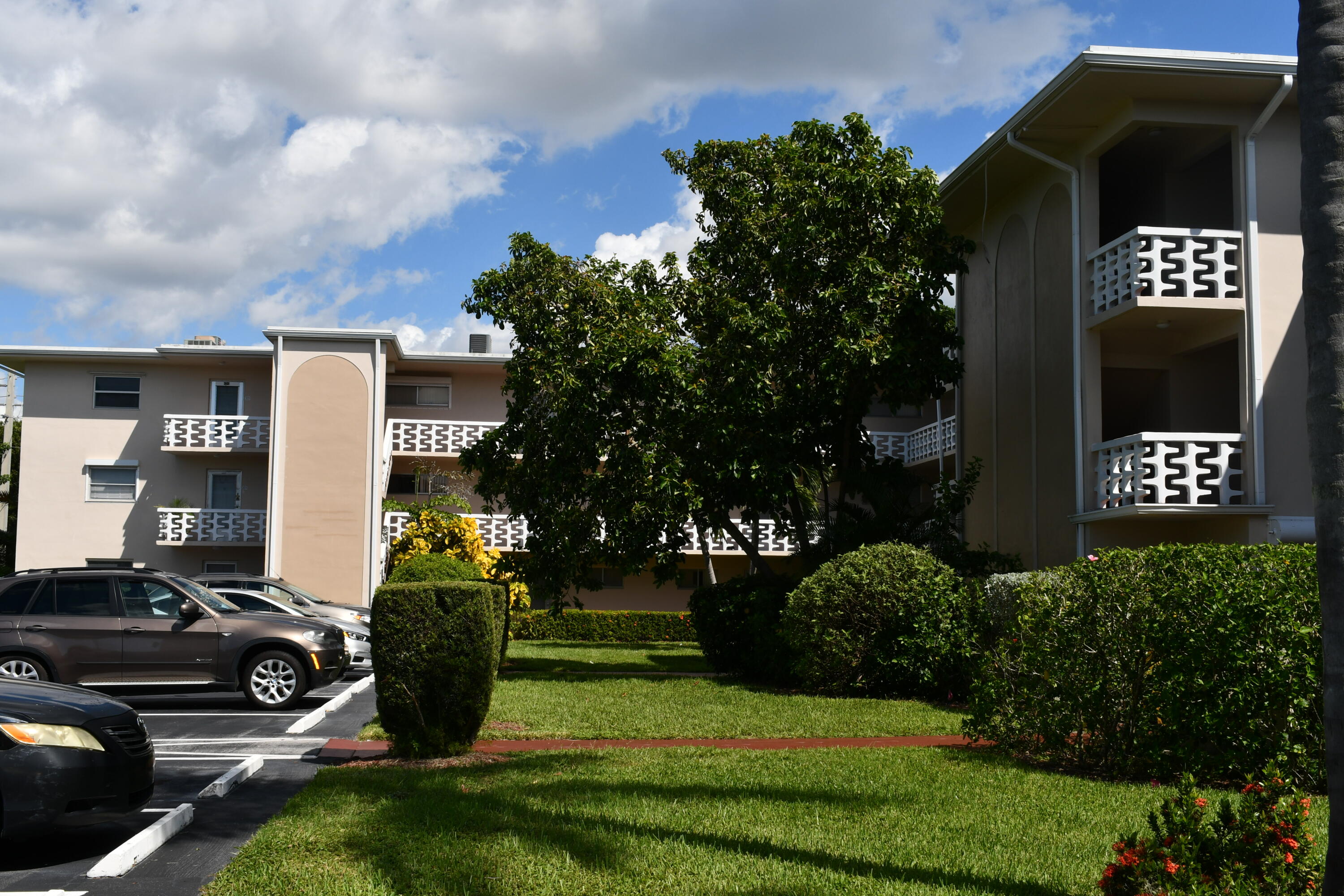 LAKE CLARKE GARDENS CONDO - Residential Lease