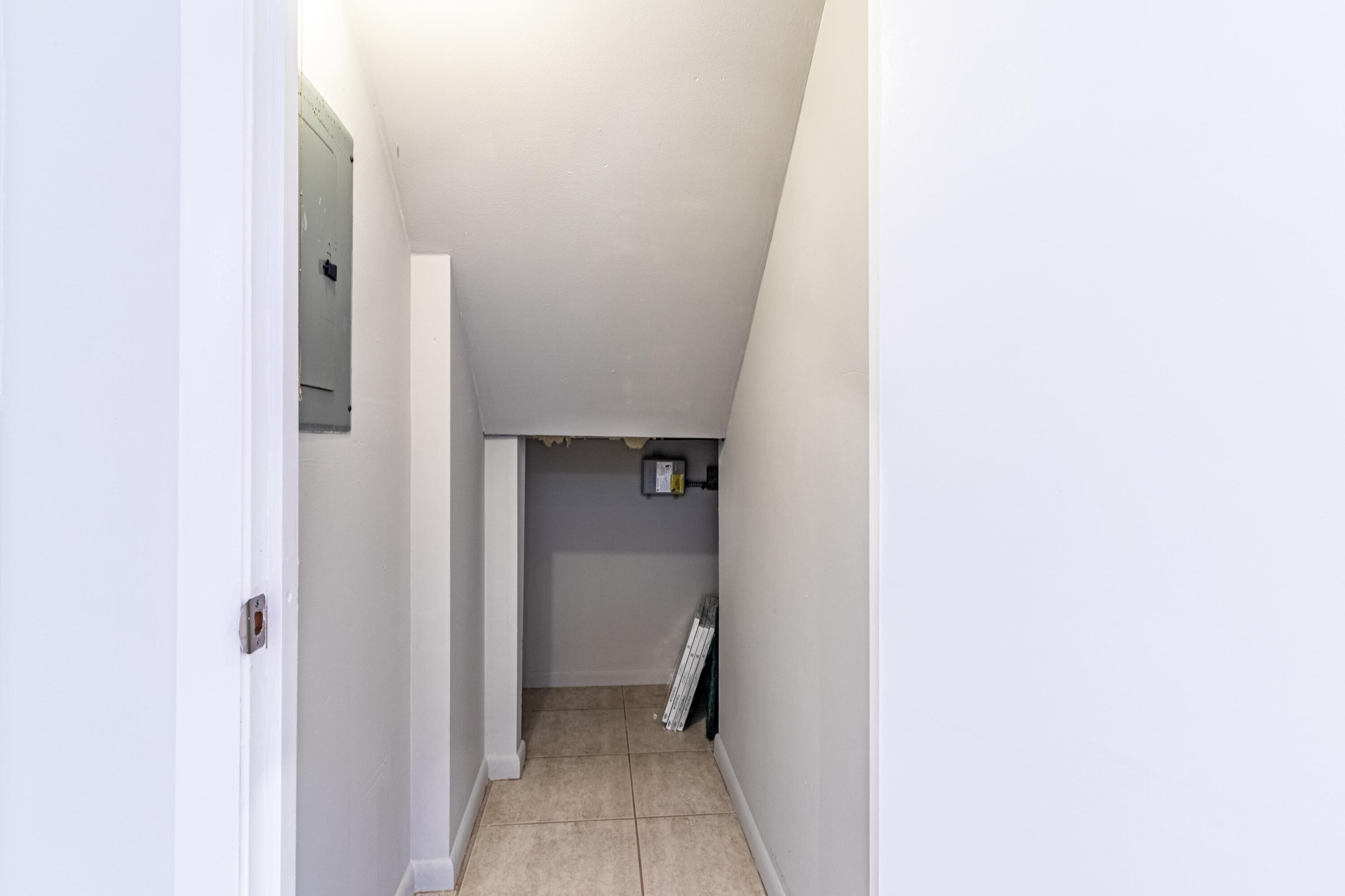 WATERFORD COURTYARDS ADDITION - Residential Lease