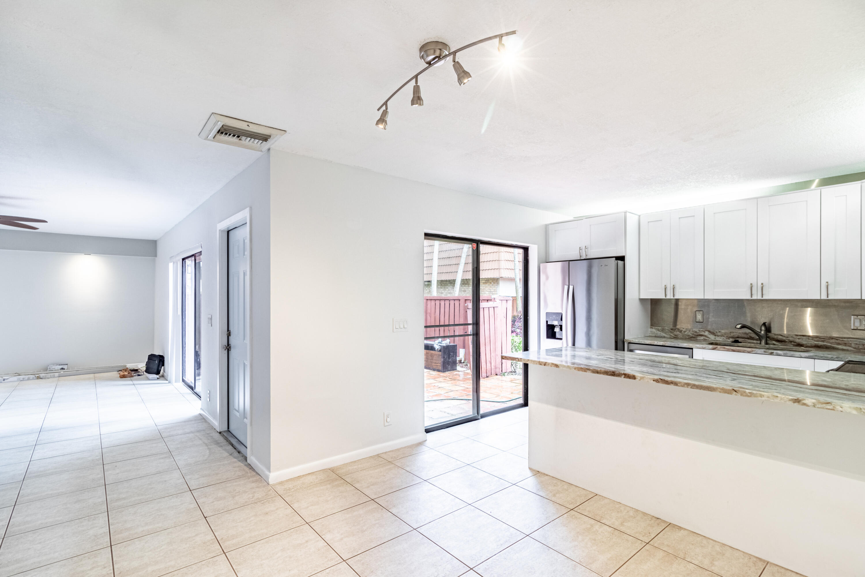 WATERFORD COURTYARDS ADDITION - Residential Lease