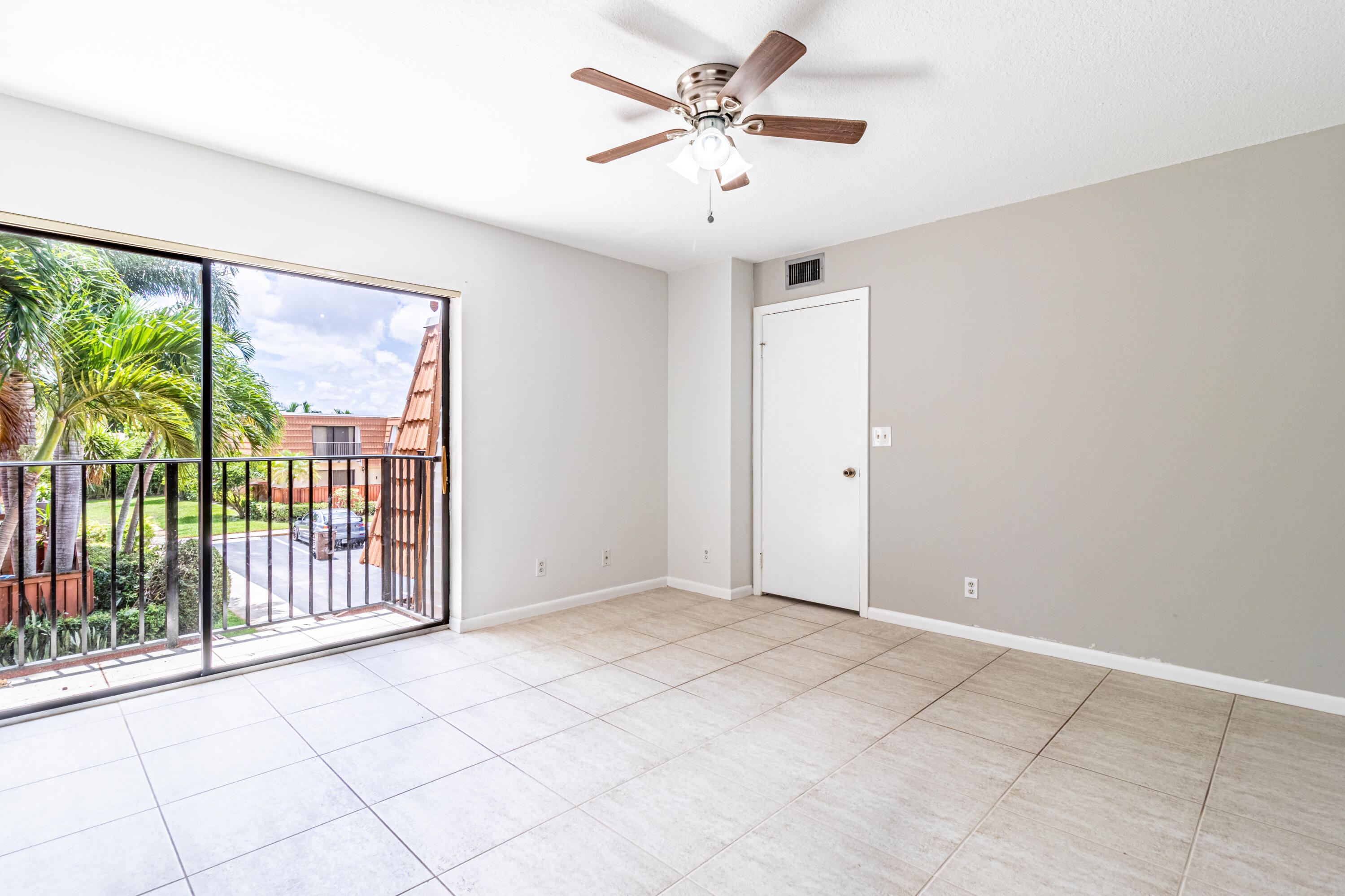 WATERFORD COURTYARDS ADDITION - Residential Lease