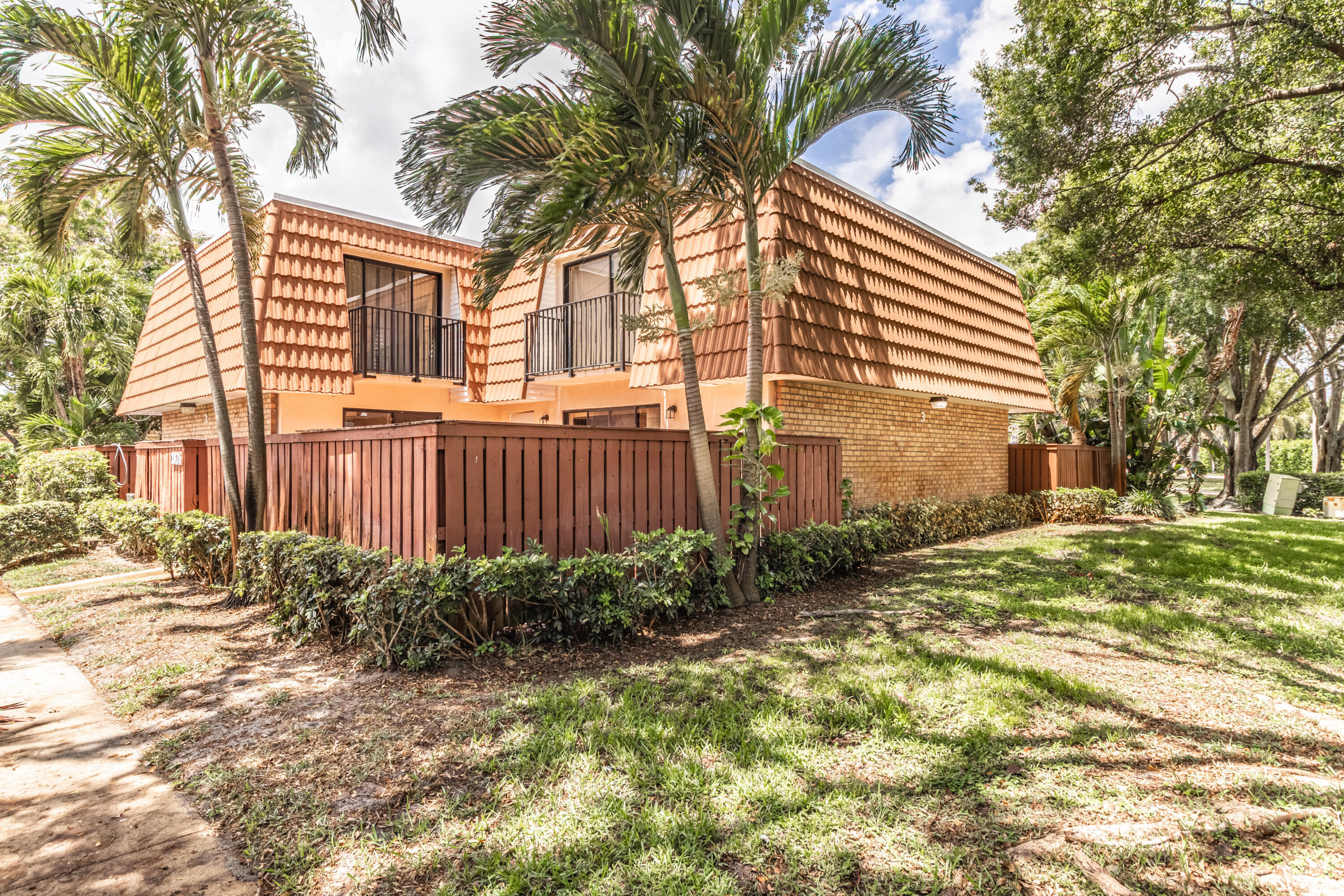 WATERFORD COURTYARDS ADDITION - Residential Lease