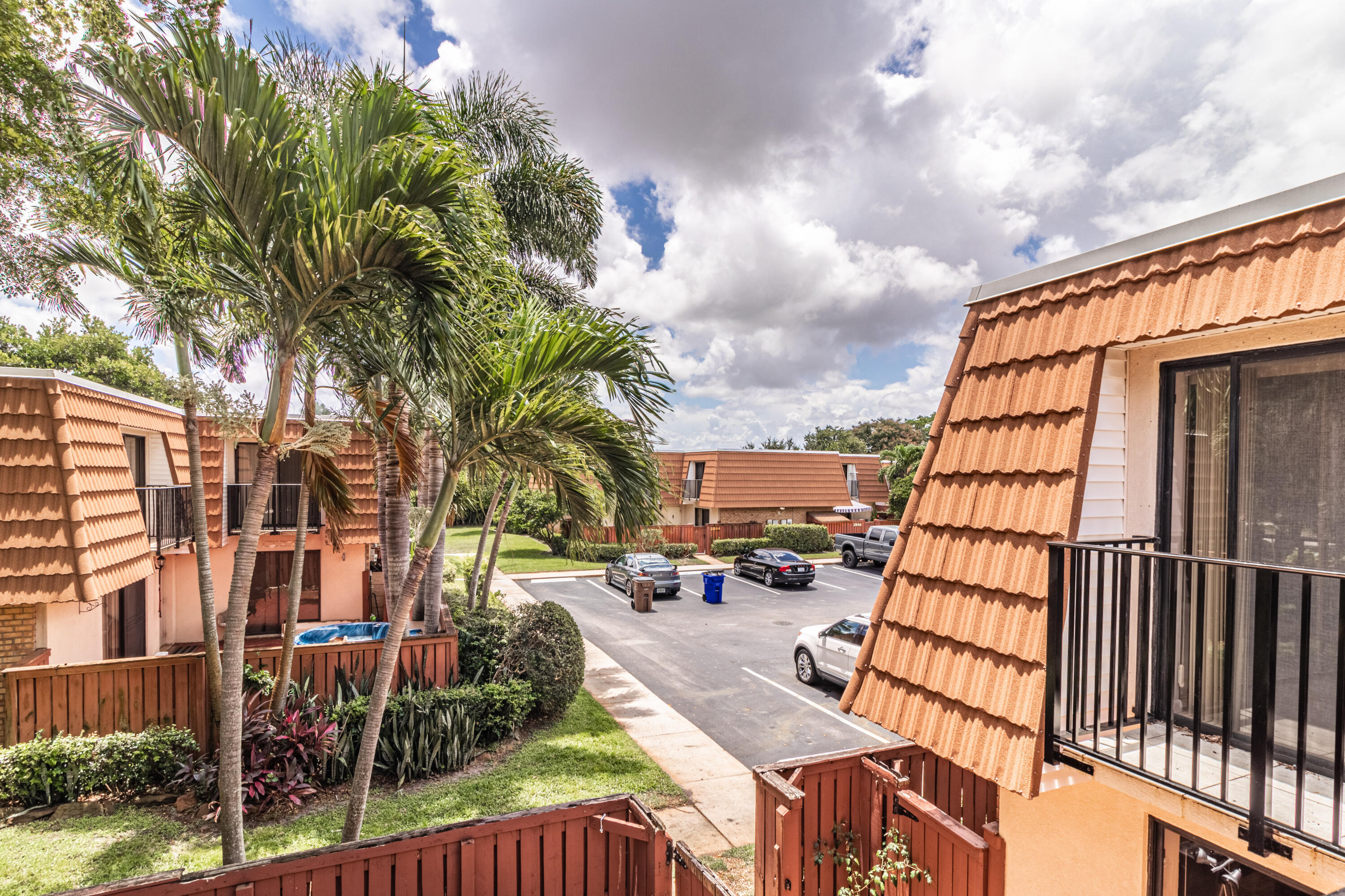 WATERFORD COURTYARDS ADDITION - Residential Lease