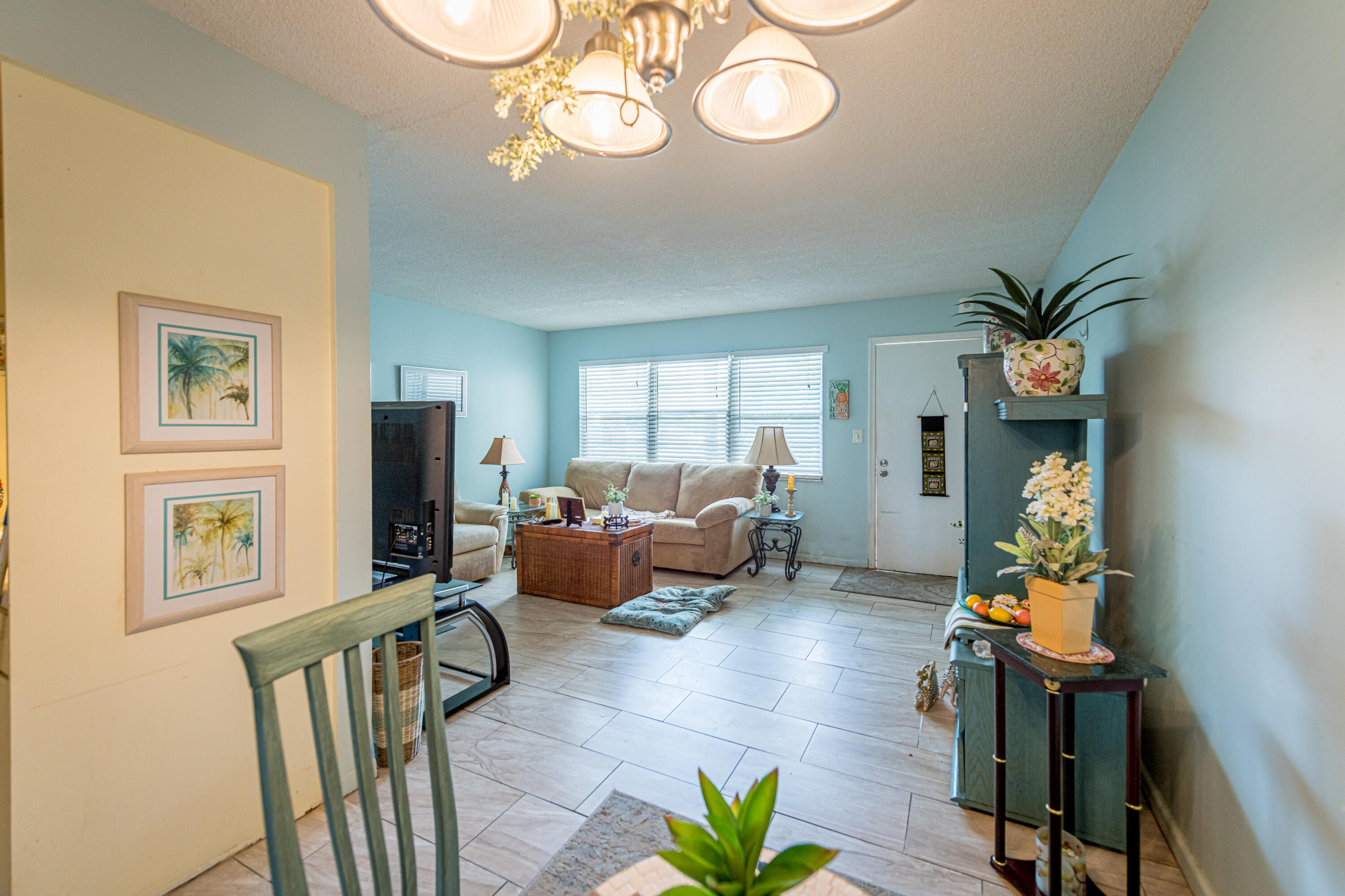 VICTORIA VILLAGE J CONDO - Residential