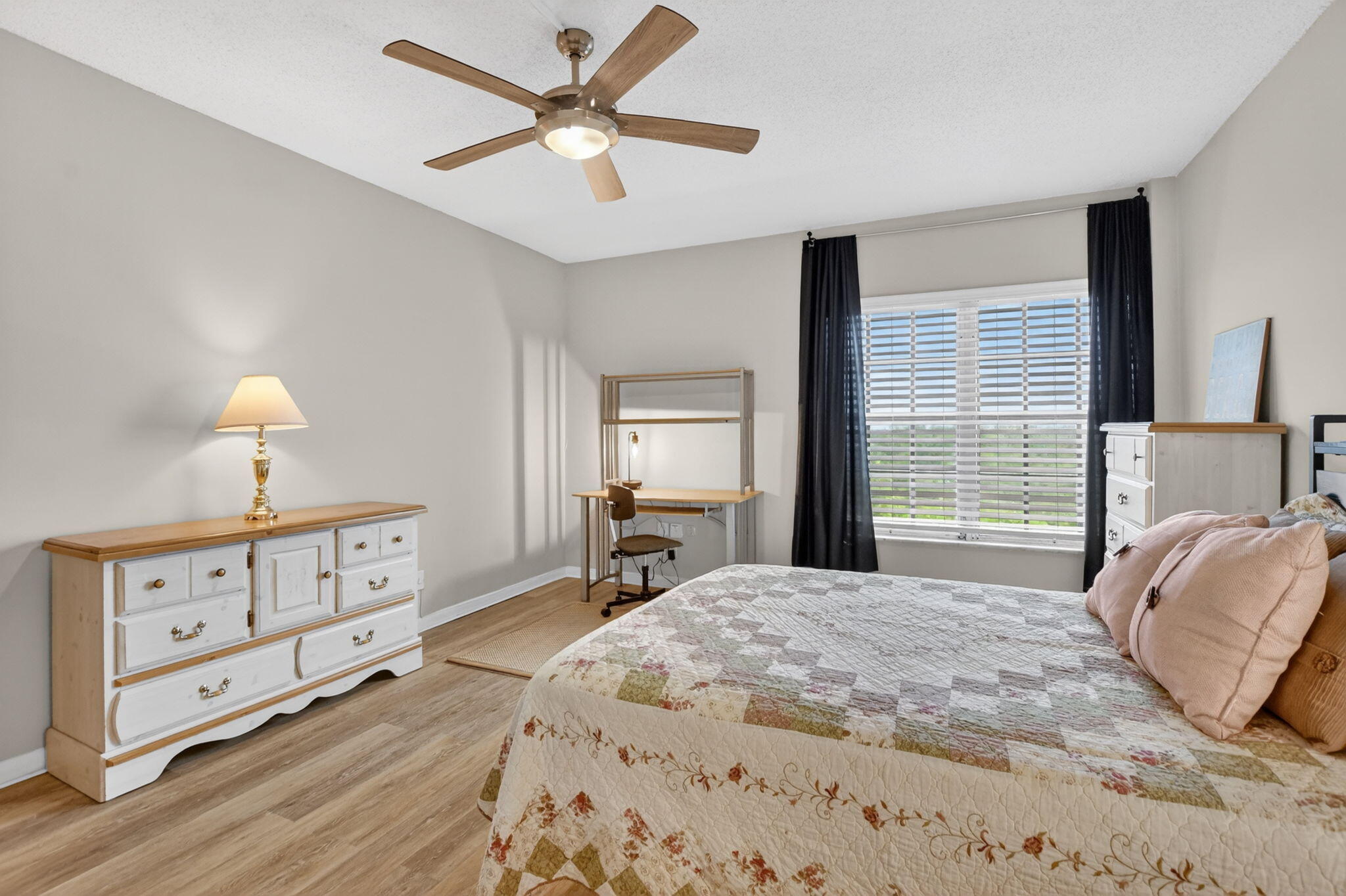 TIERRA DEL SOL CONDO - Residential