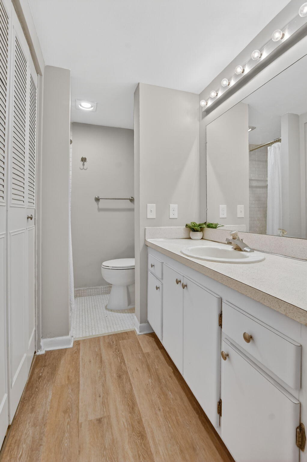 TIERRA DEL SOL CONDO - Residential