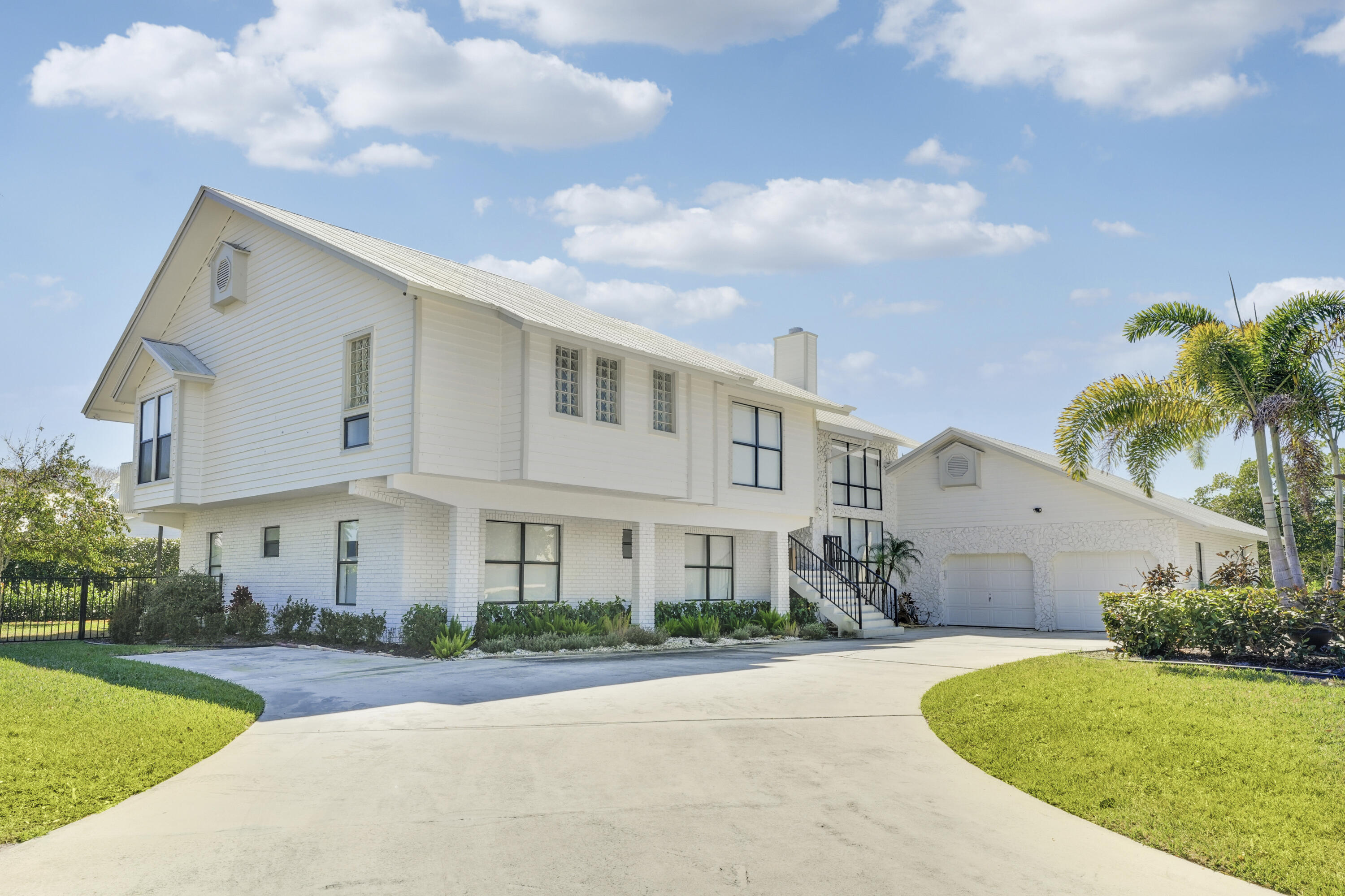 MARINER CAY YACHT CLUB - Residential