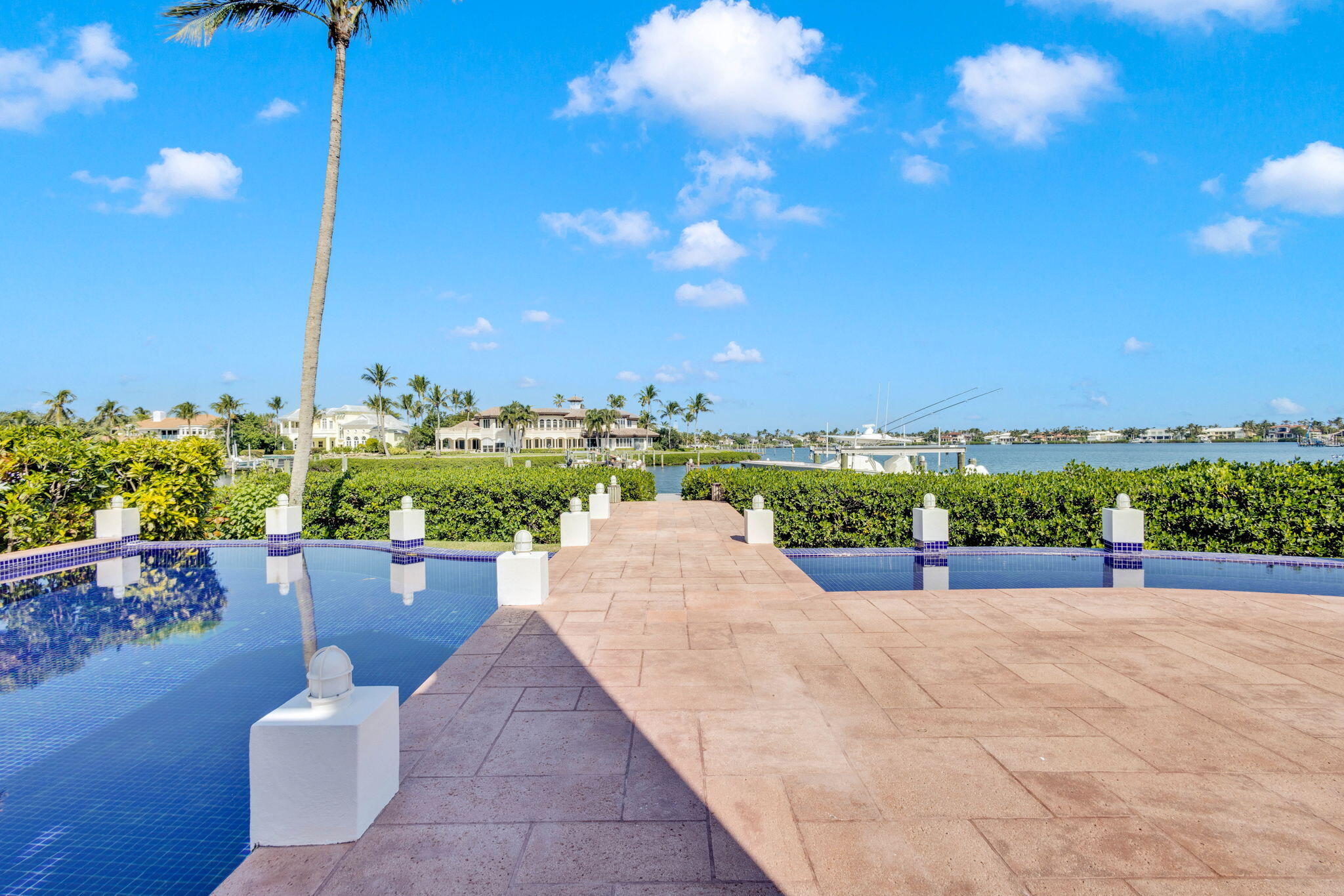 SAILFISH POINT - Residential