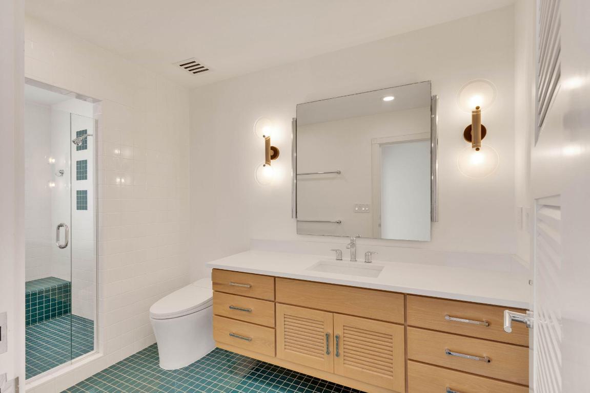 SAILFISH POINT - Residential