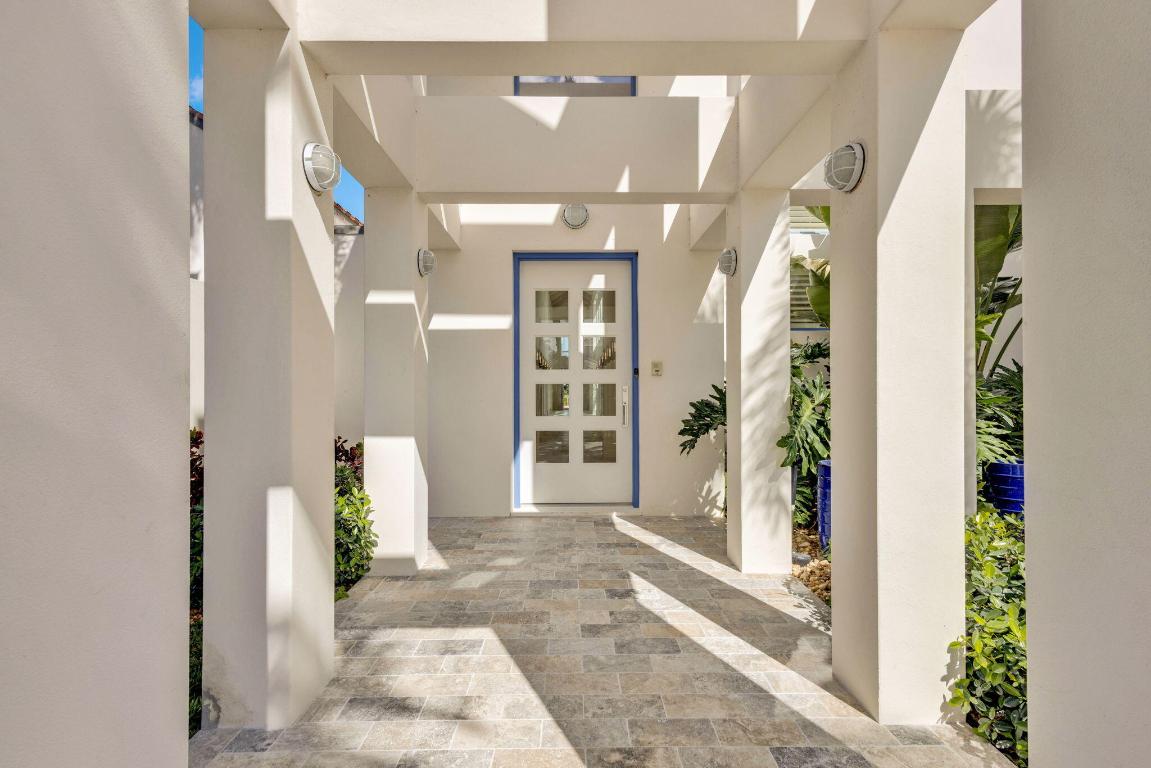 SAILFISH POINT - Residential
