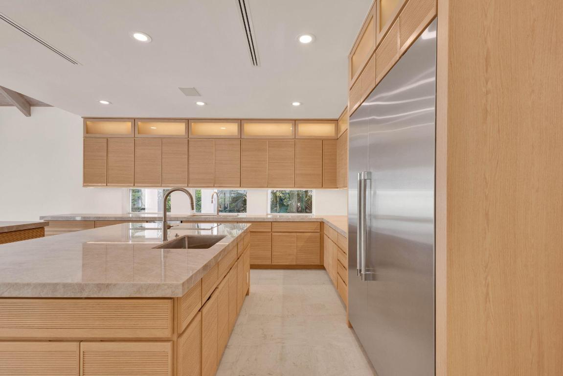 SAILFISH POINT - Residential