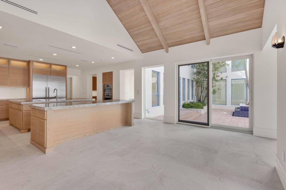 SAILFISH POINT - Residential