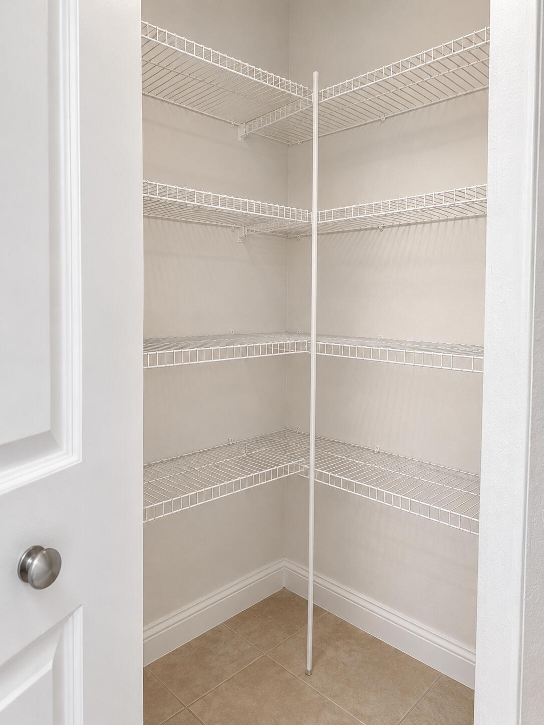 BANYAN BAY CONDO - Residential Lease