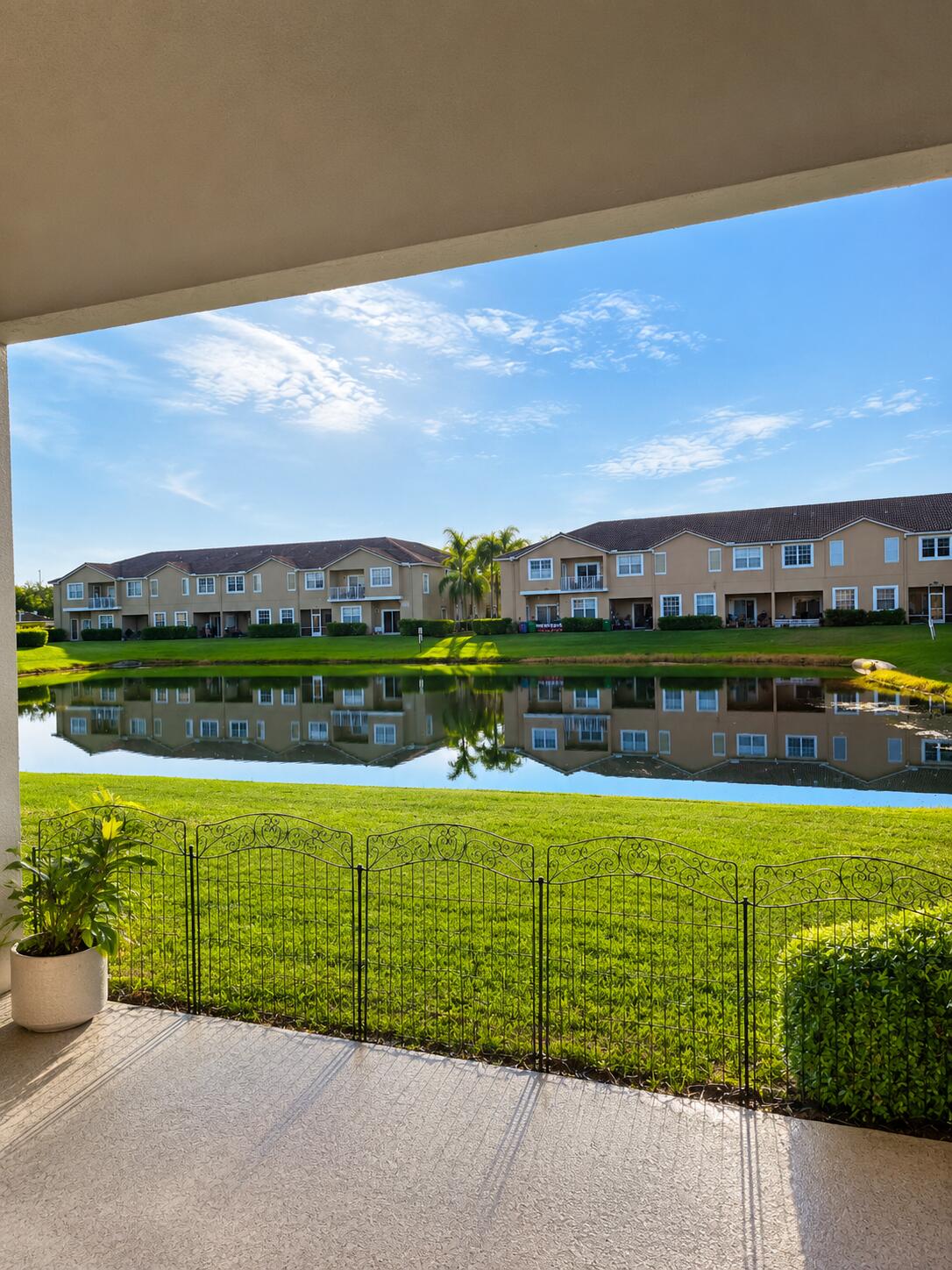 BANYAN BAY CONDO - Residential Lease