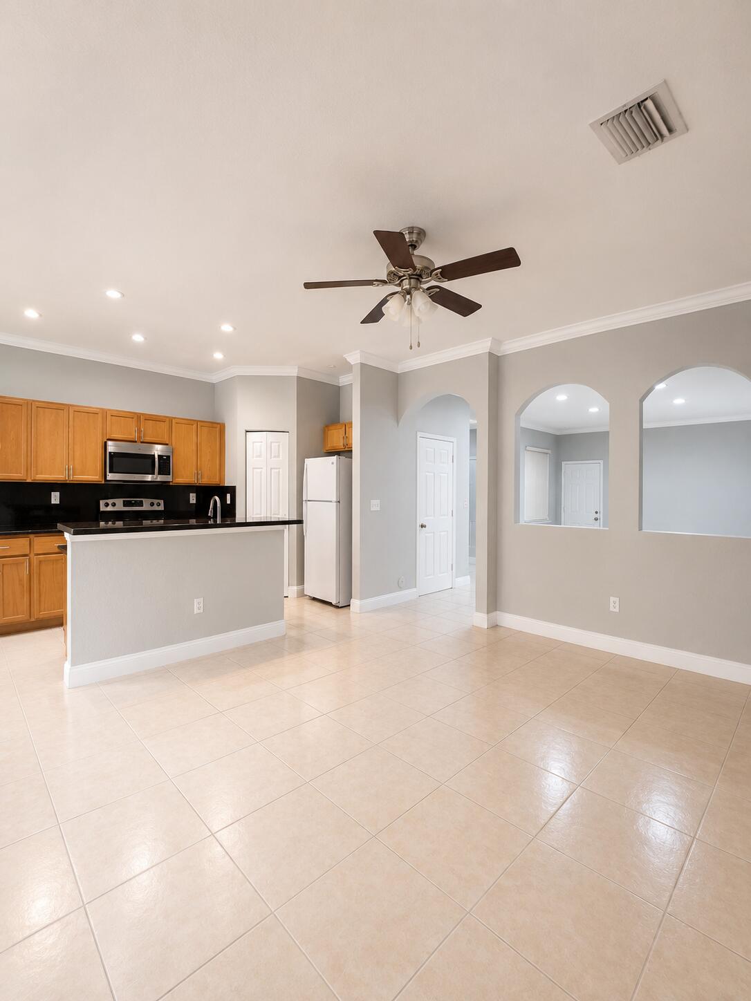 BANYAN BAY CONDO - Residential Lease