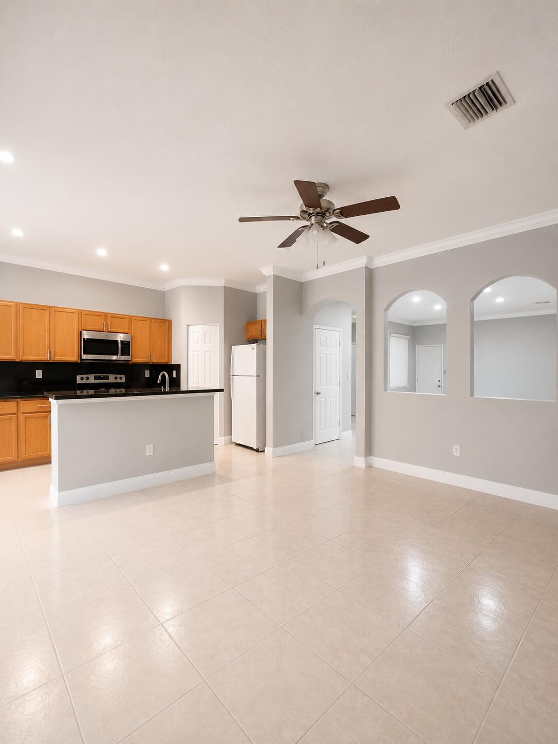 BANYAN BAY CONDO - Residential Lease