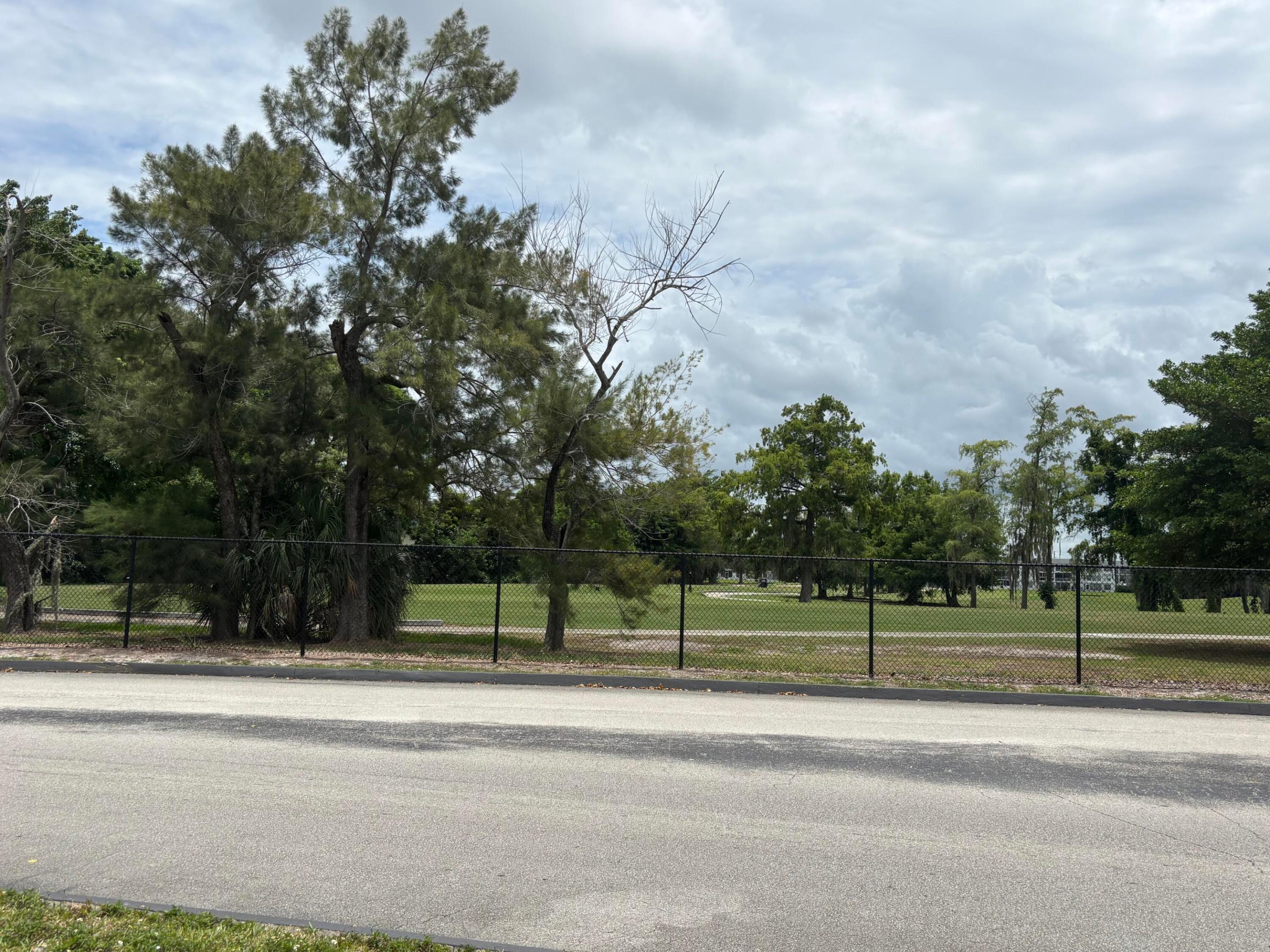 VERSAILLES GARDENS CONDO - Residential
