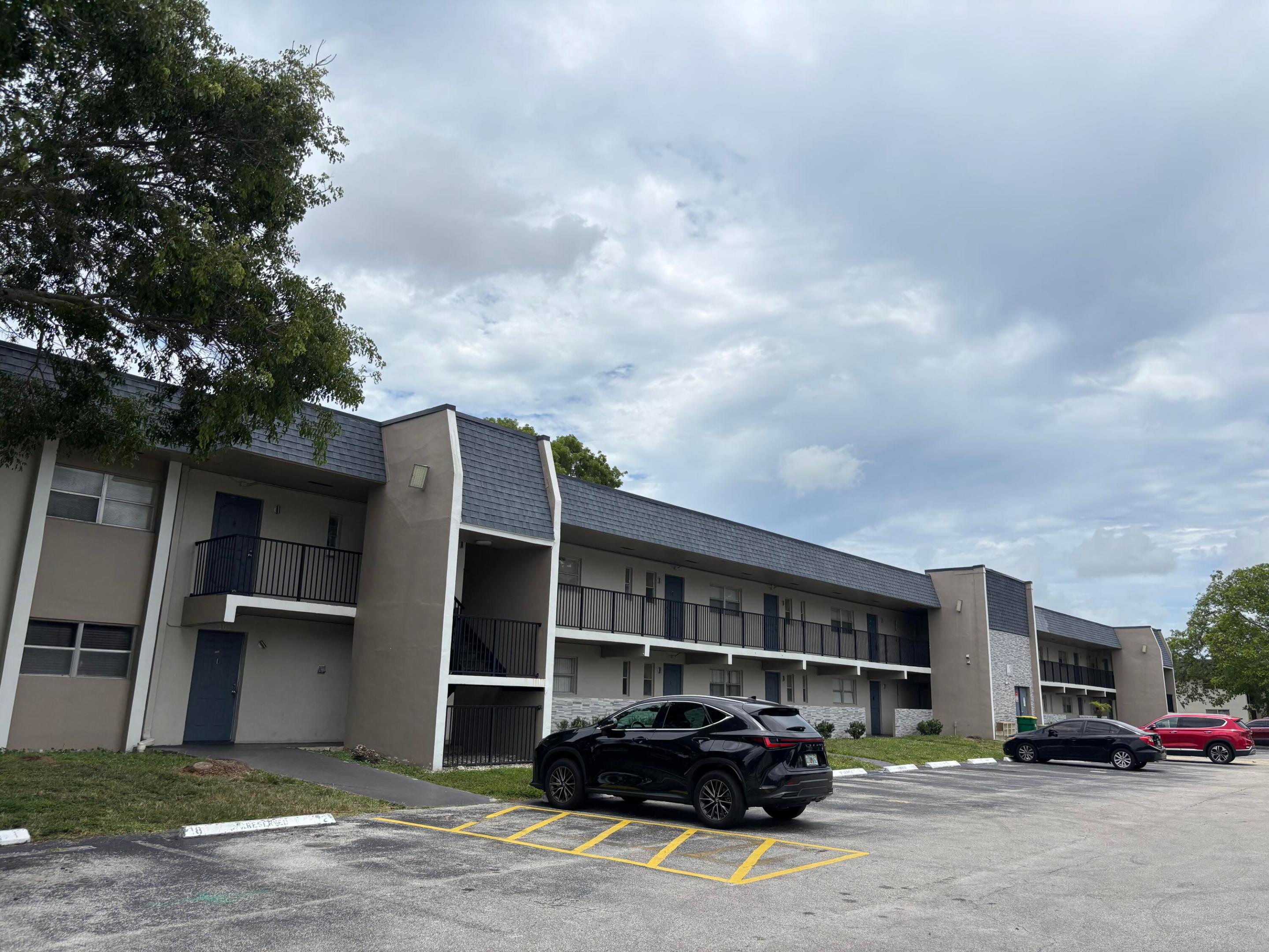 VERSAILLES GARDENS CONDO - Residential