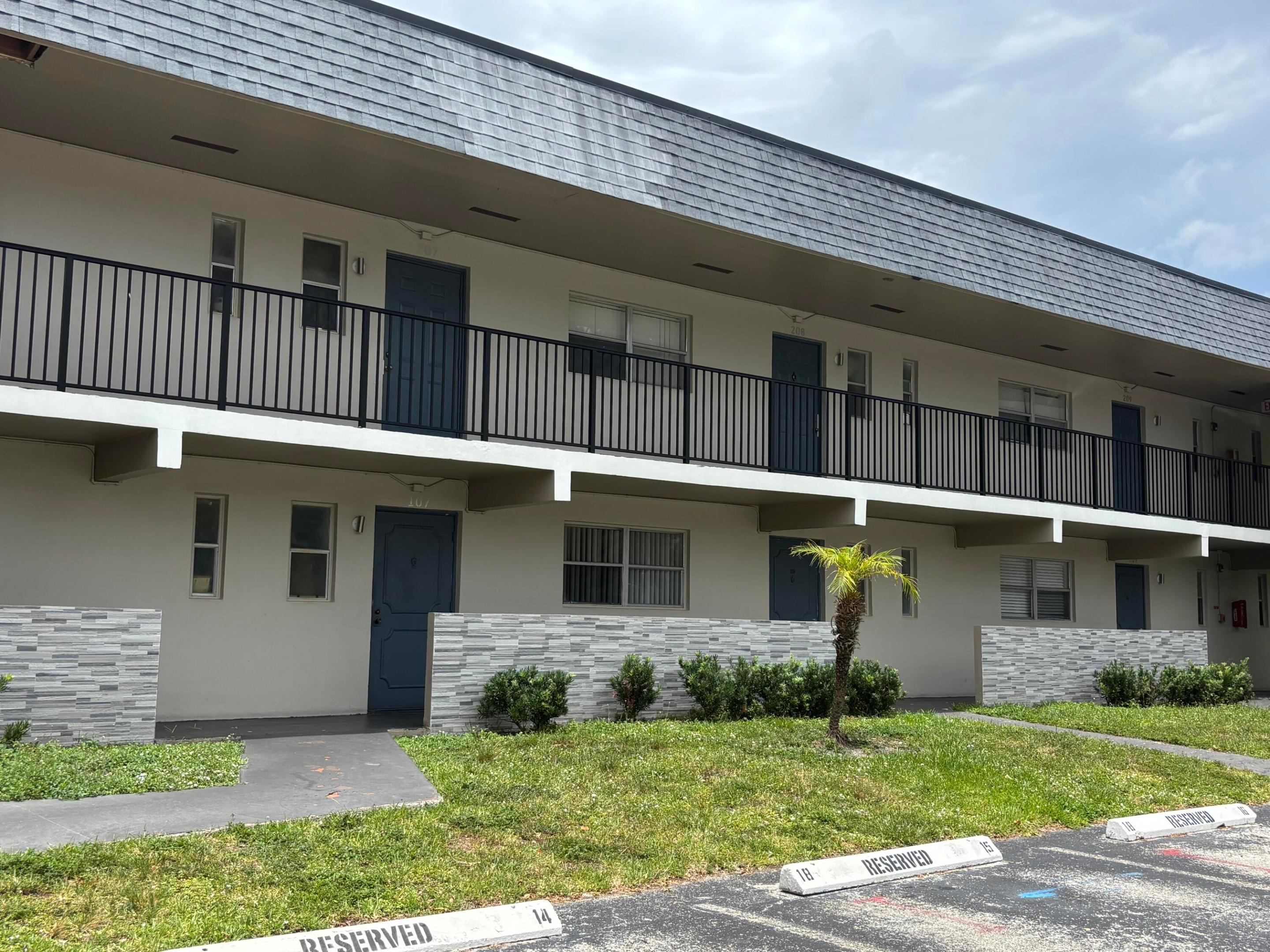 VERSAILLES GARDENS CONDO - Residential