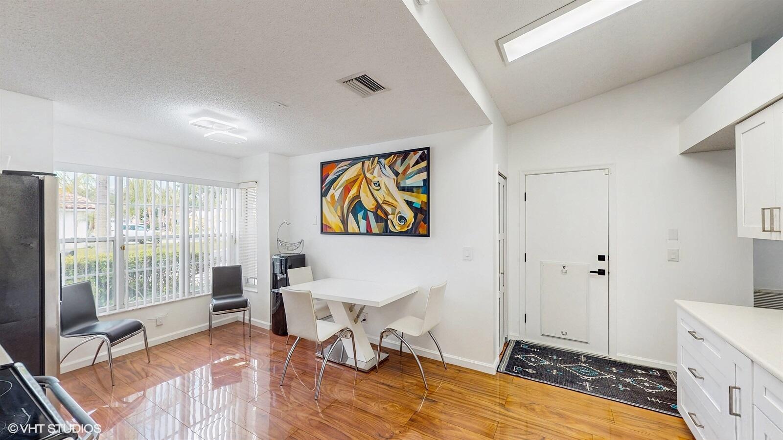 FAIRWAY COVE OF WELLINGTON - Residential